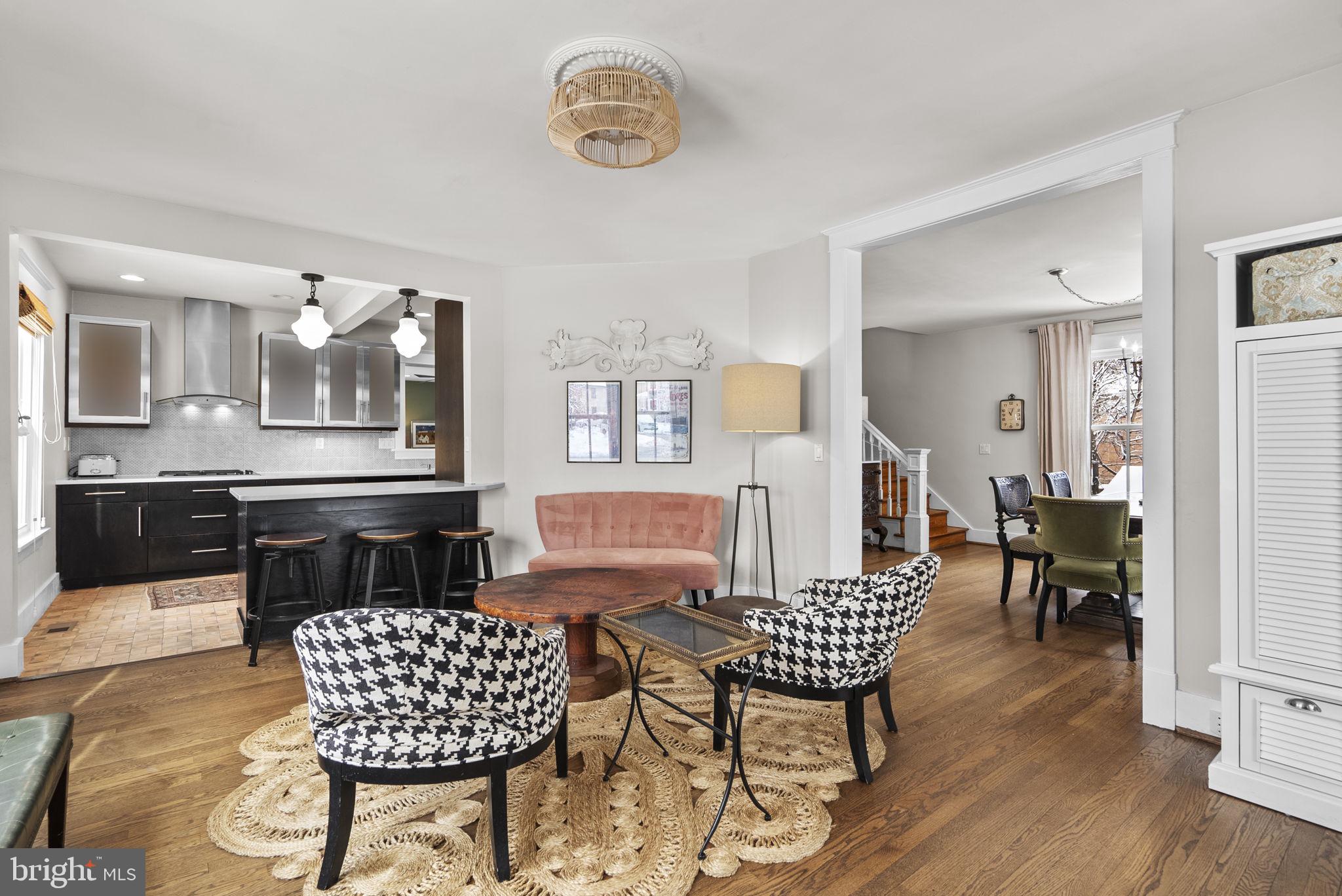 WOODSIDE - Residential