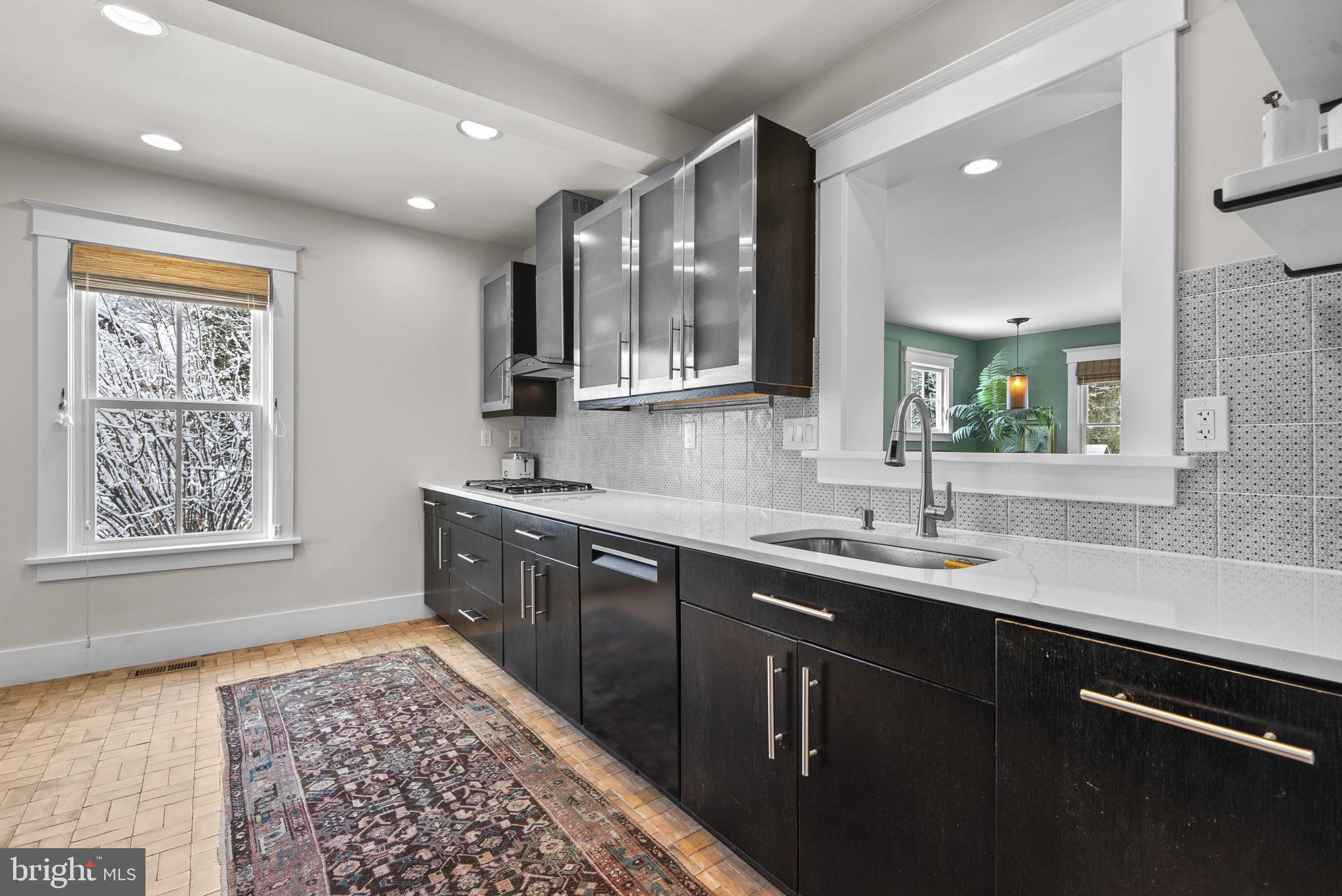 WOODSIDE - Residential