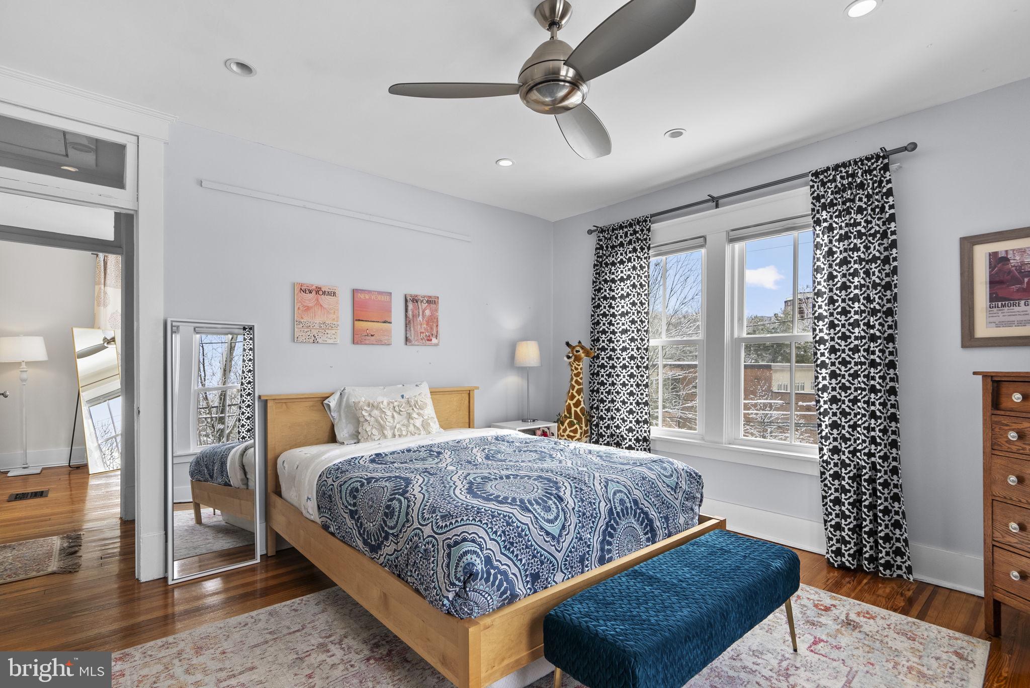 WOODSIDE - Residential