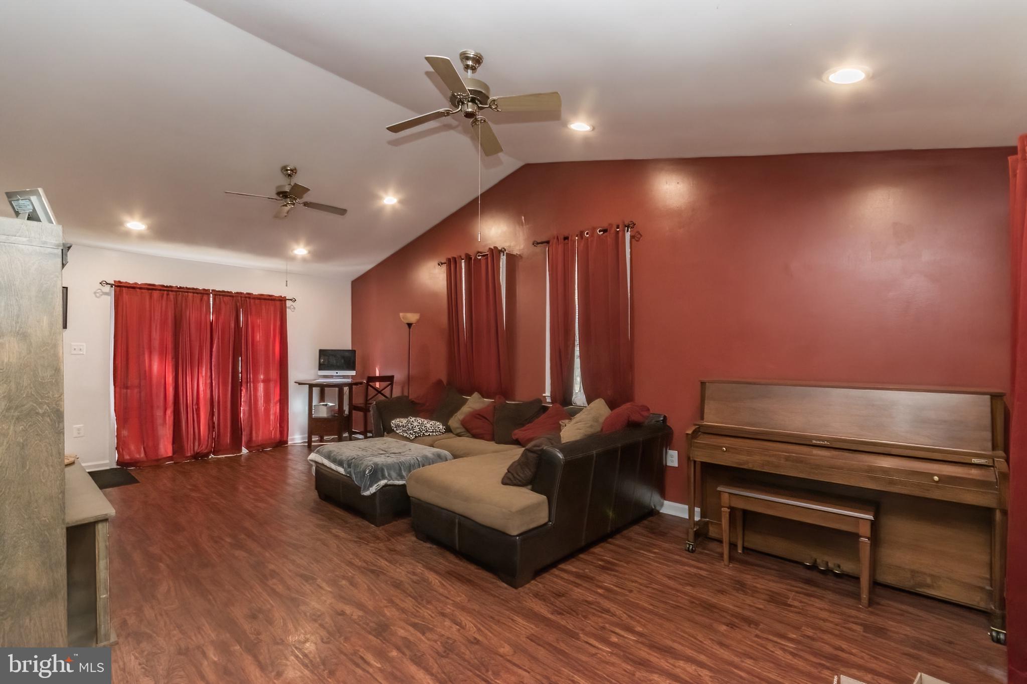 SHANNONDALE - Residential