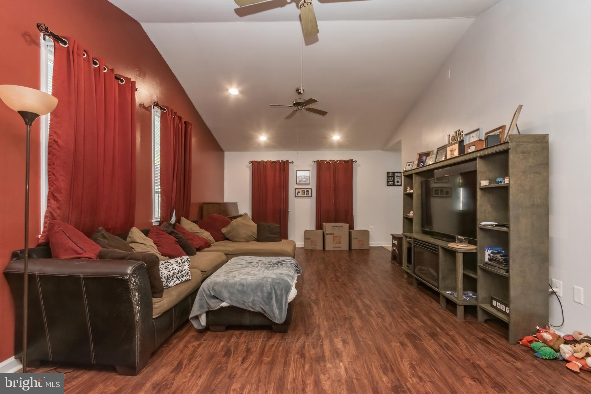 SHANNONDALE - Residential