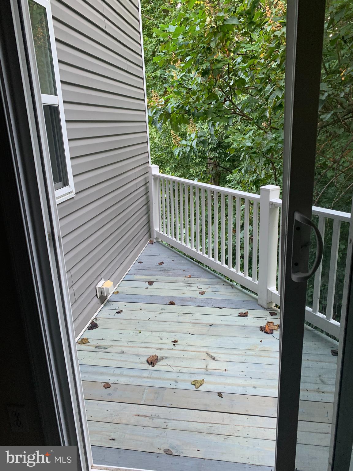 HOLIDAY BEACH - Residential Lease