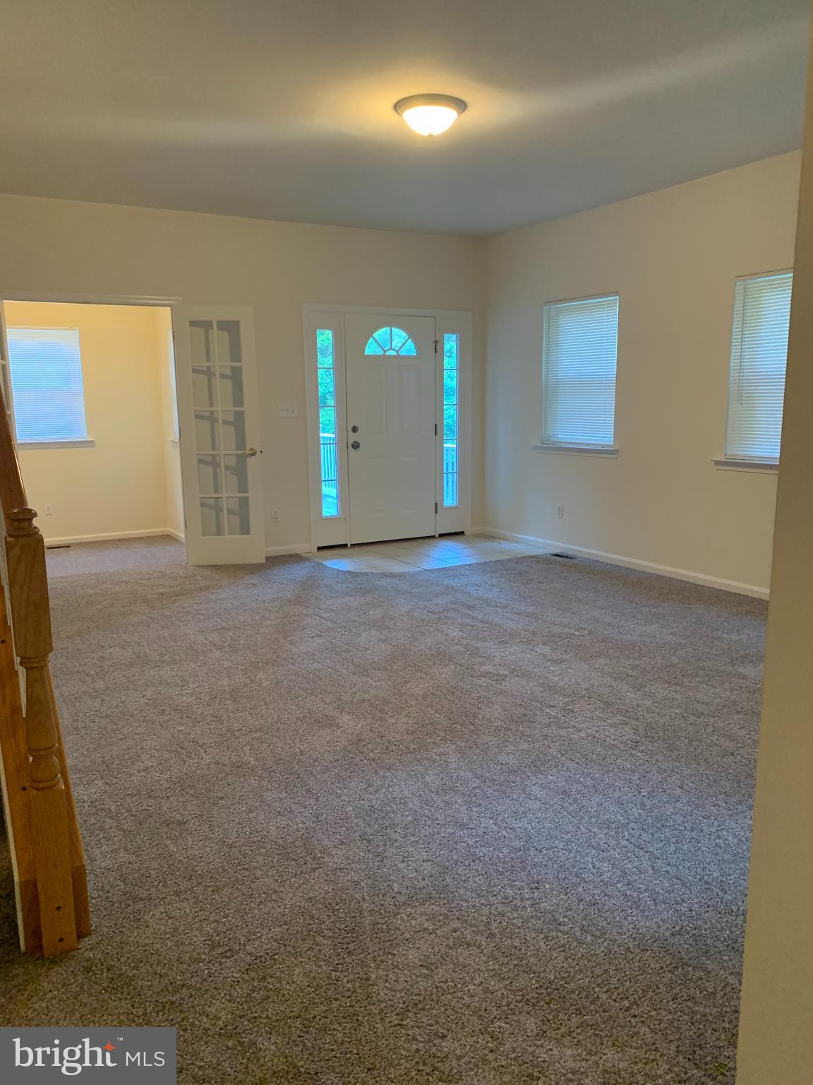 HOLIDAY BEACH - Residential Lease