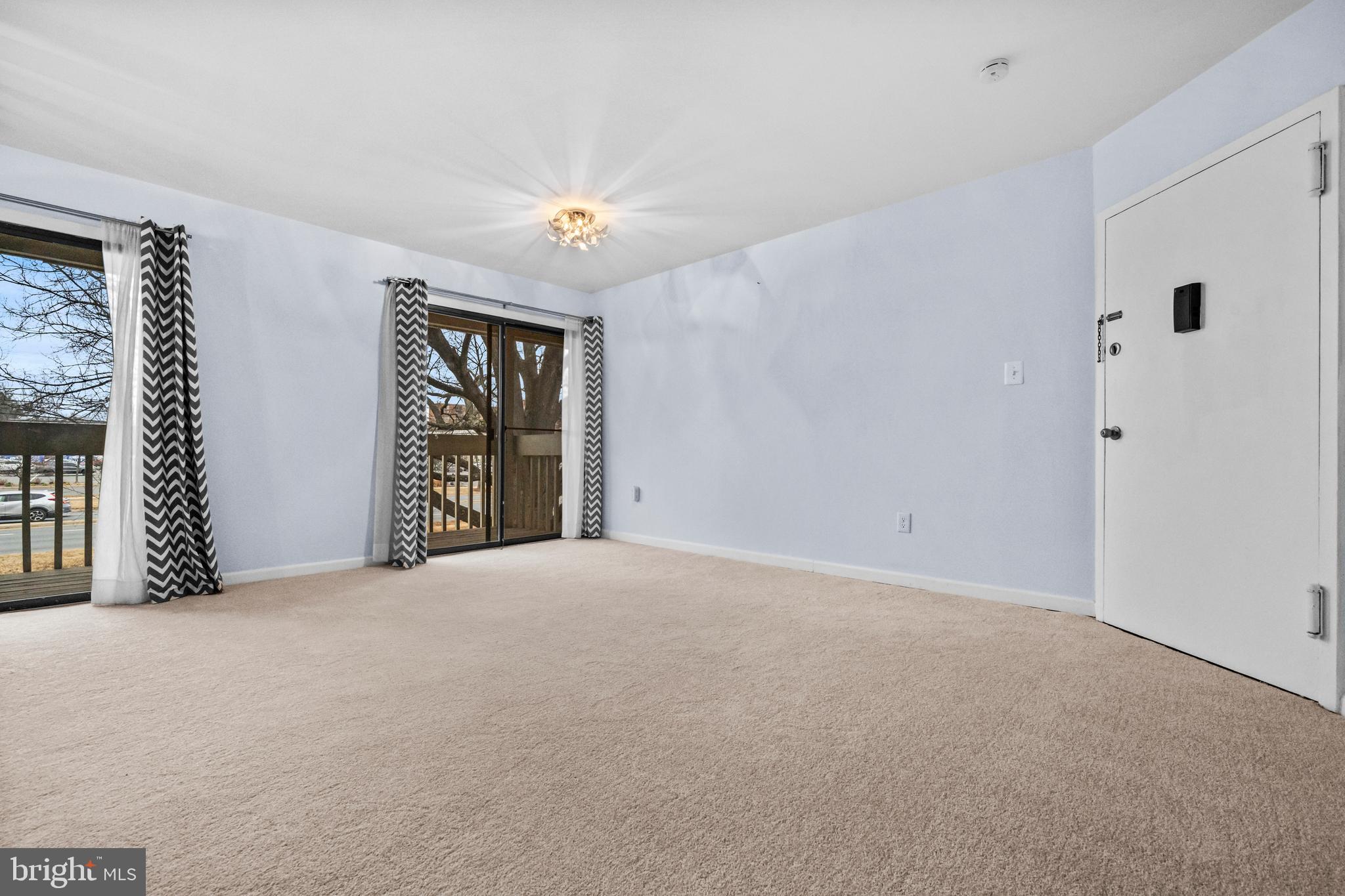 LITTLE RIVER SQ COND - Residential