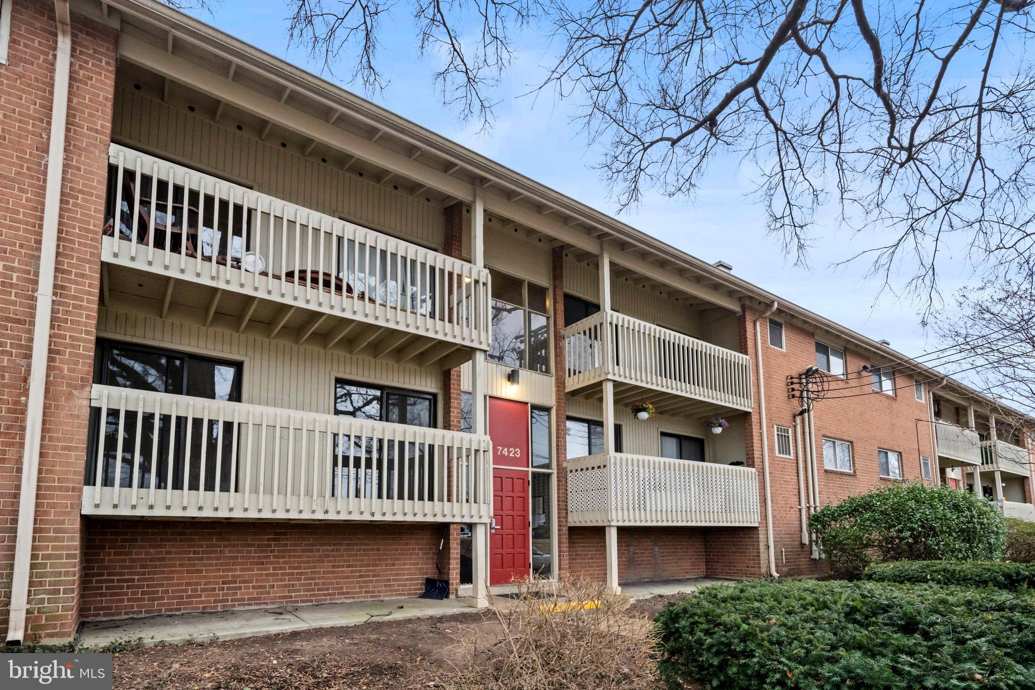 LITTLE RIVER SQ COND - Residential