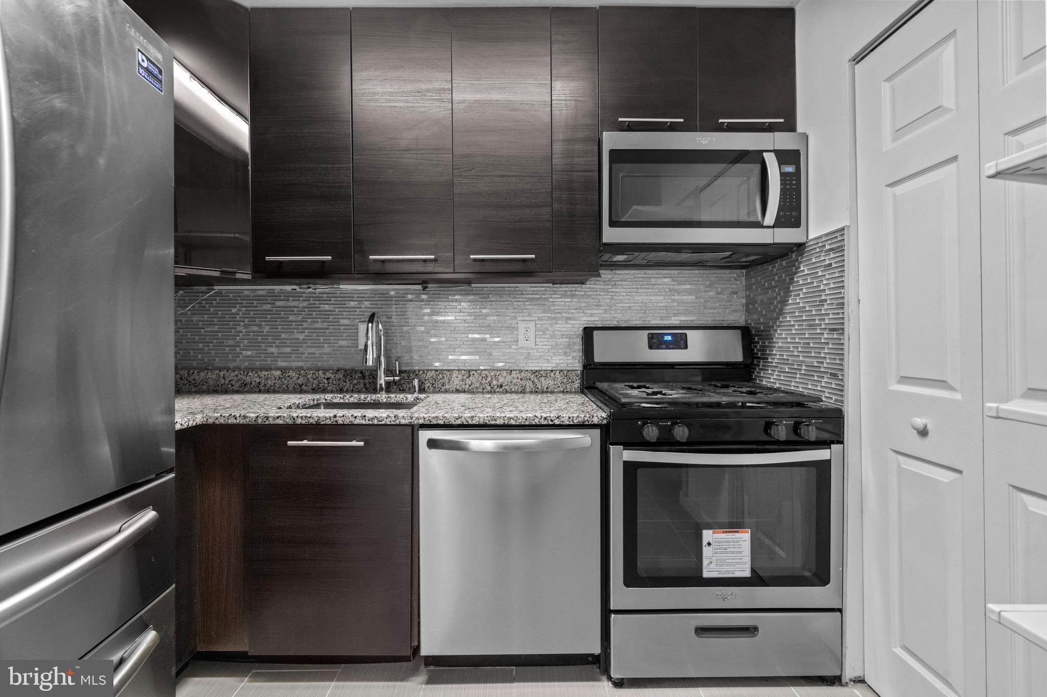 LITTLE RIVER SQ COND - Residential