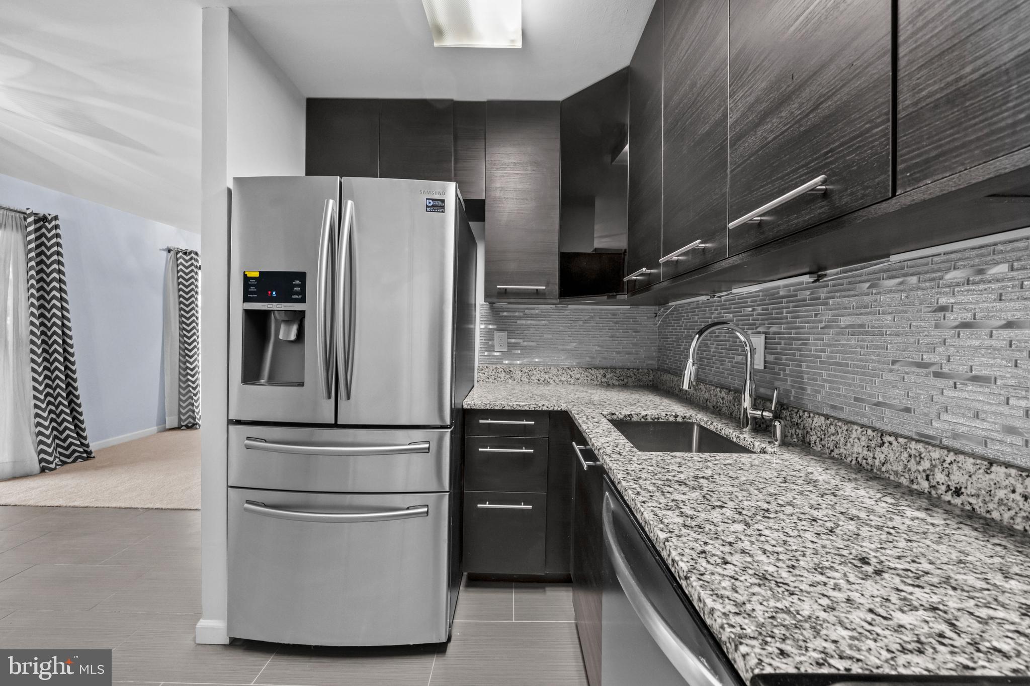 LITTLE RIVER SQ COND - Residential