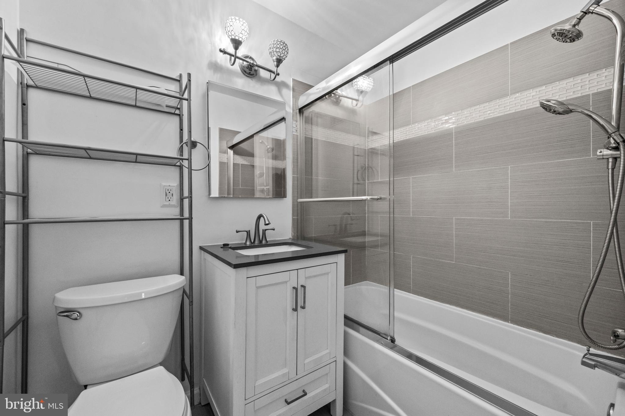 LITTLE RIVER SQ COND - Residential