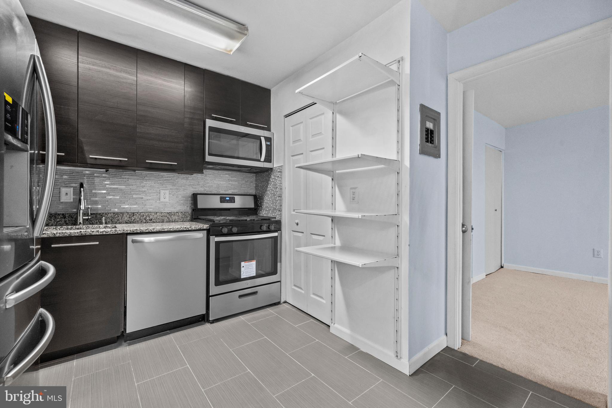 LITTLE RIVER SQ COND - Residential