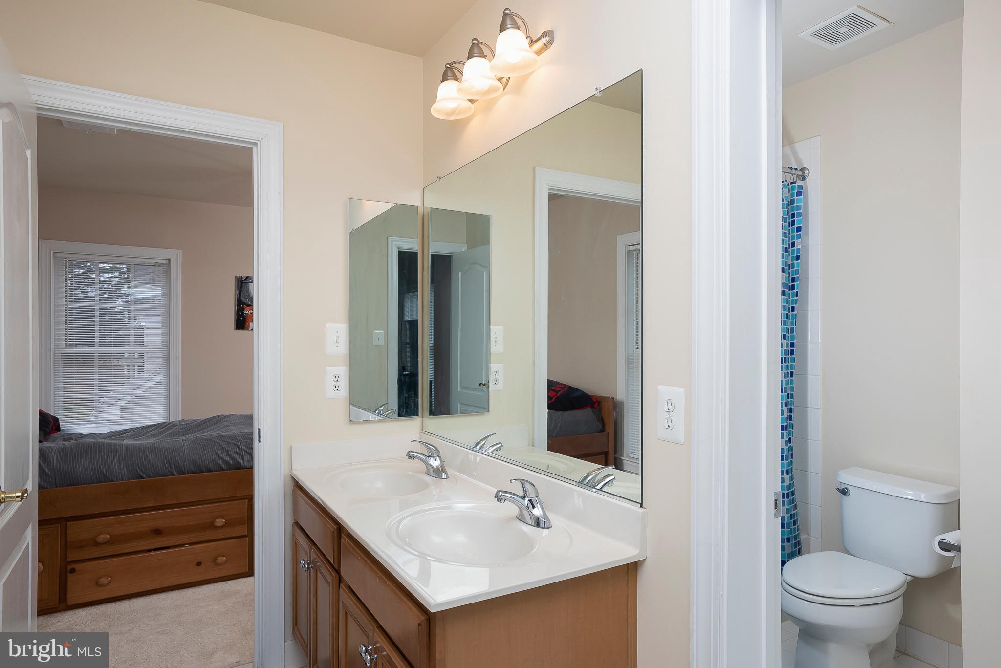 ANNAPOLIS RIDGE - Residential