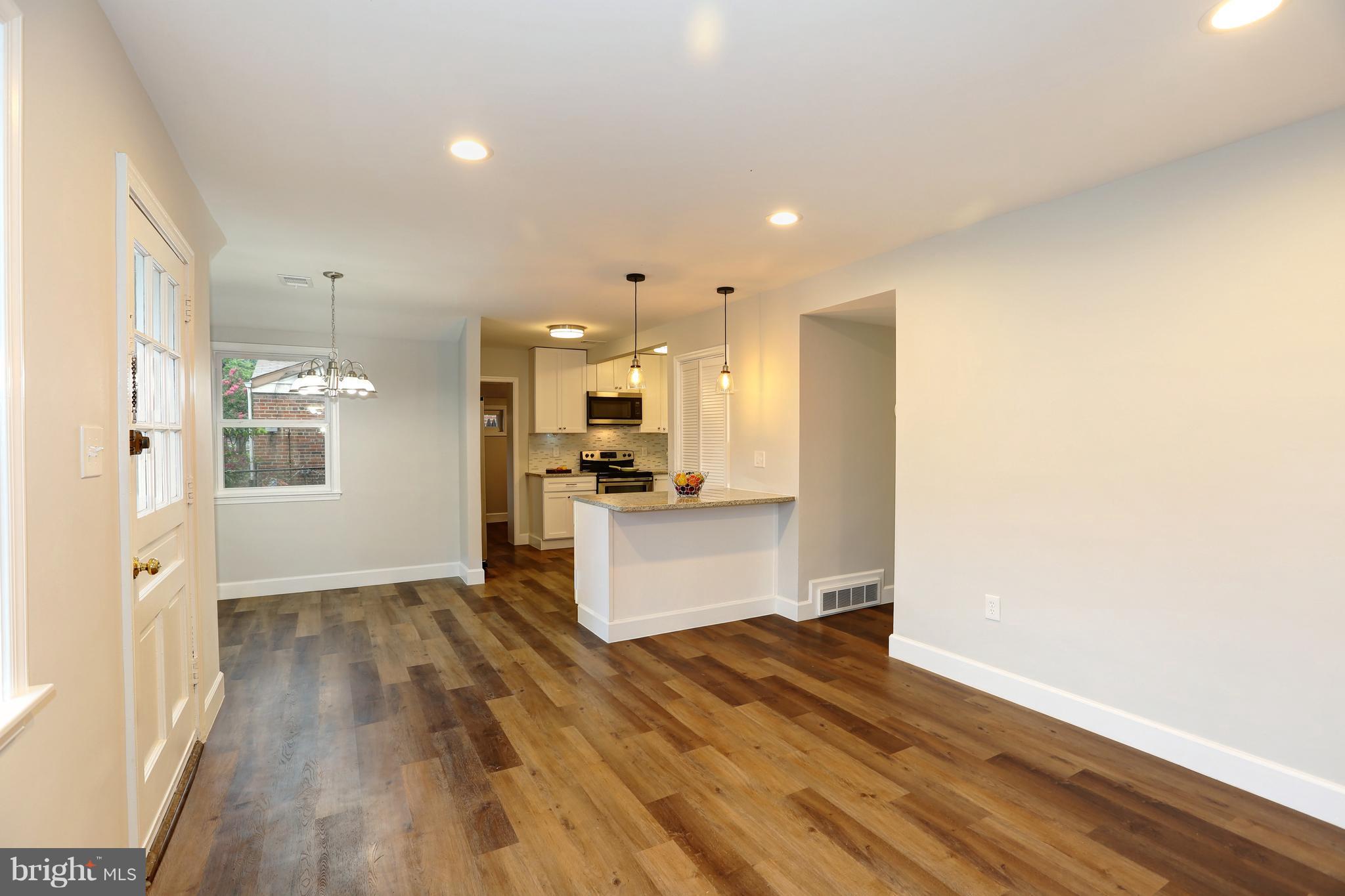 UNIVERSITY GARDENS - Residential