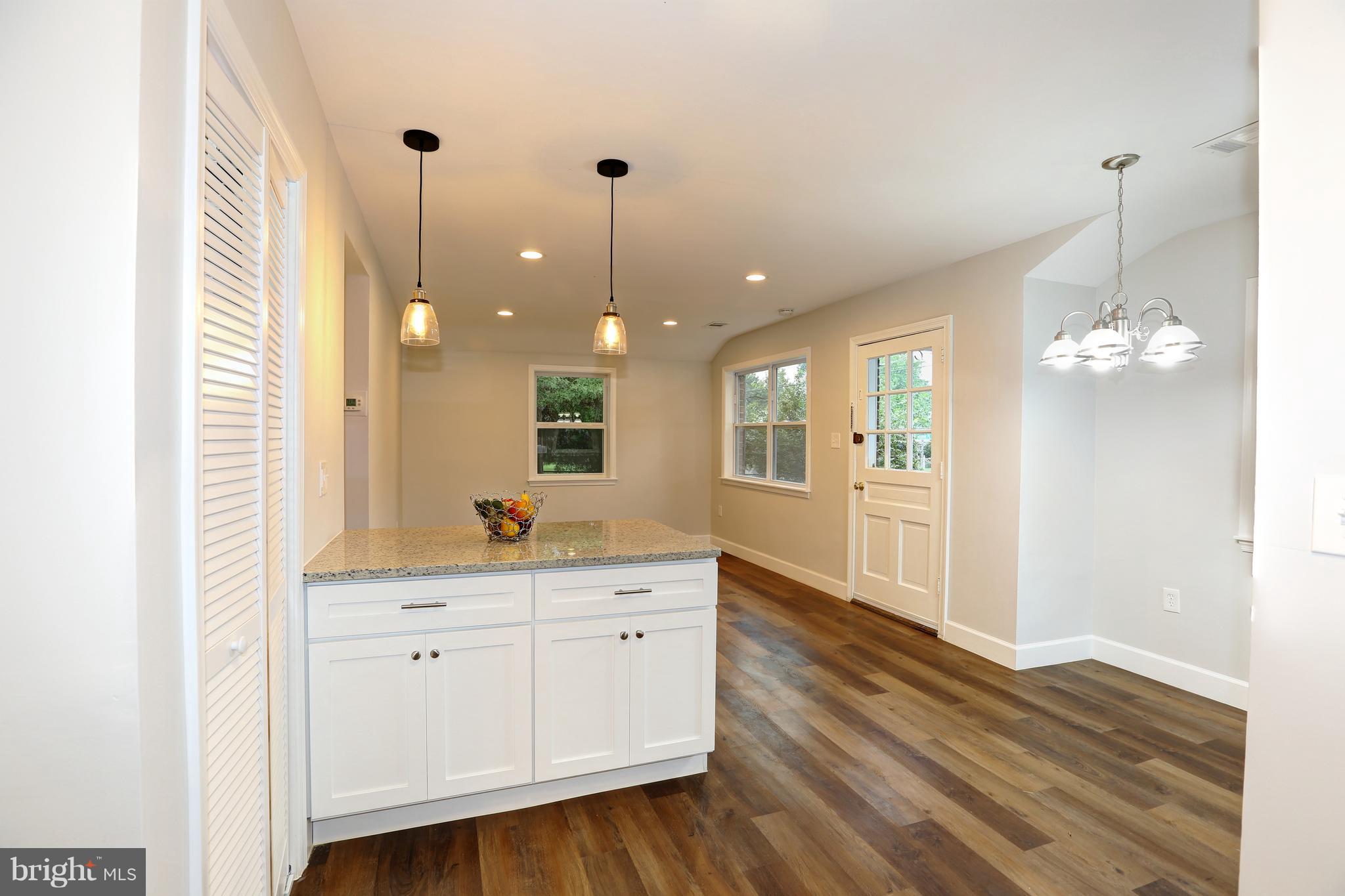 UNIVERSITY GARDENS - Residential