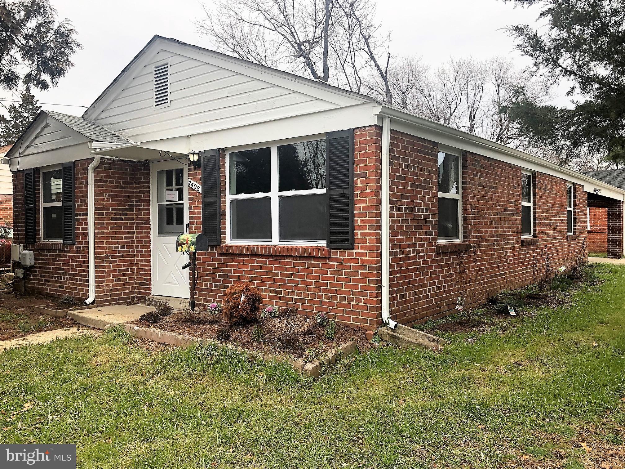 UNIVERSITY GARDENS - Residential