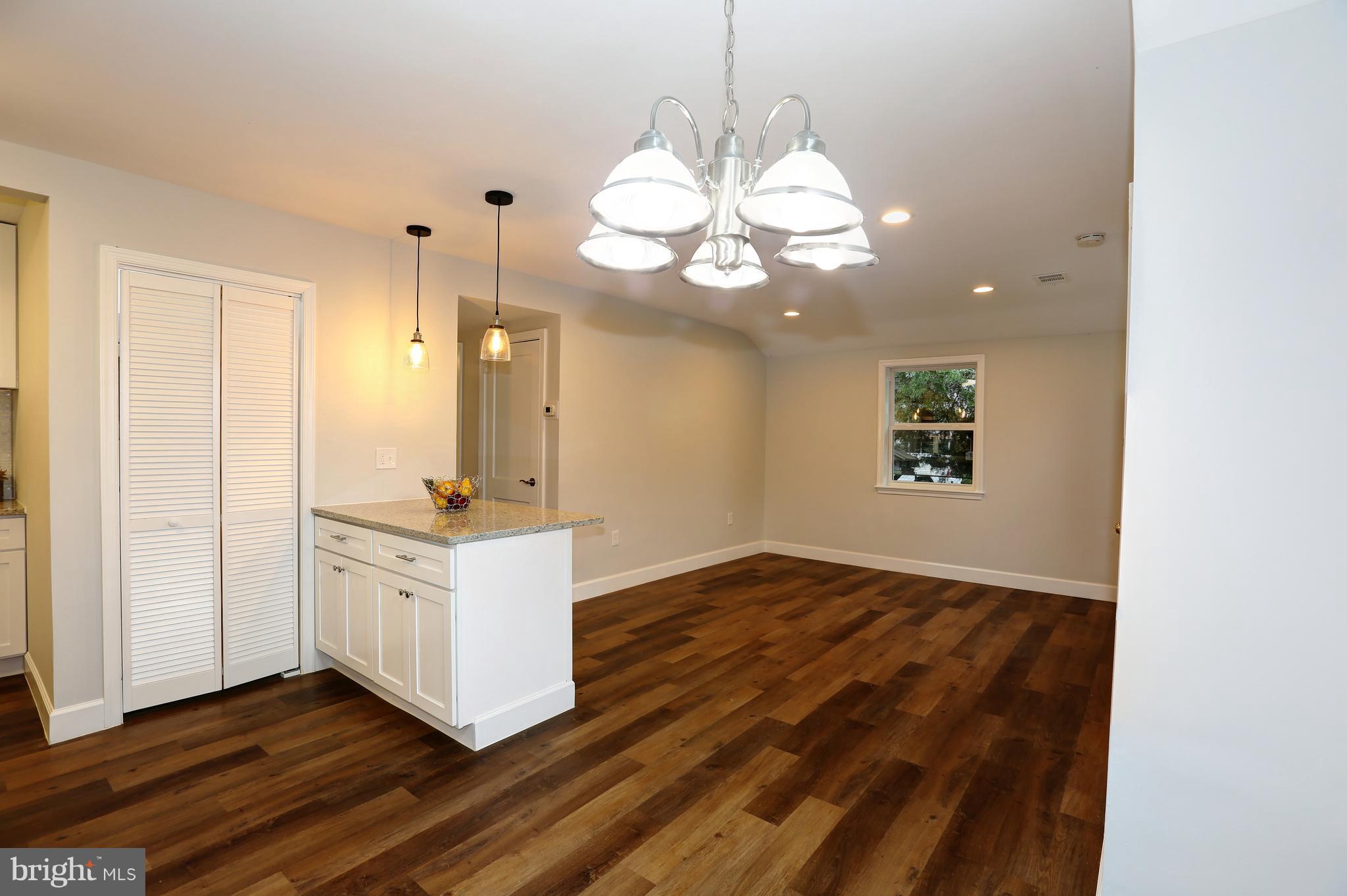 UNIVERSITY GARDENS - Residential