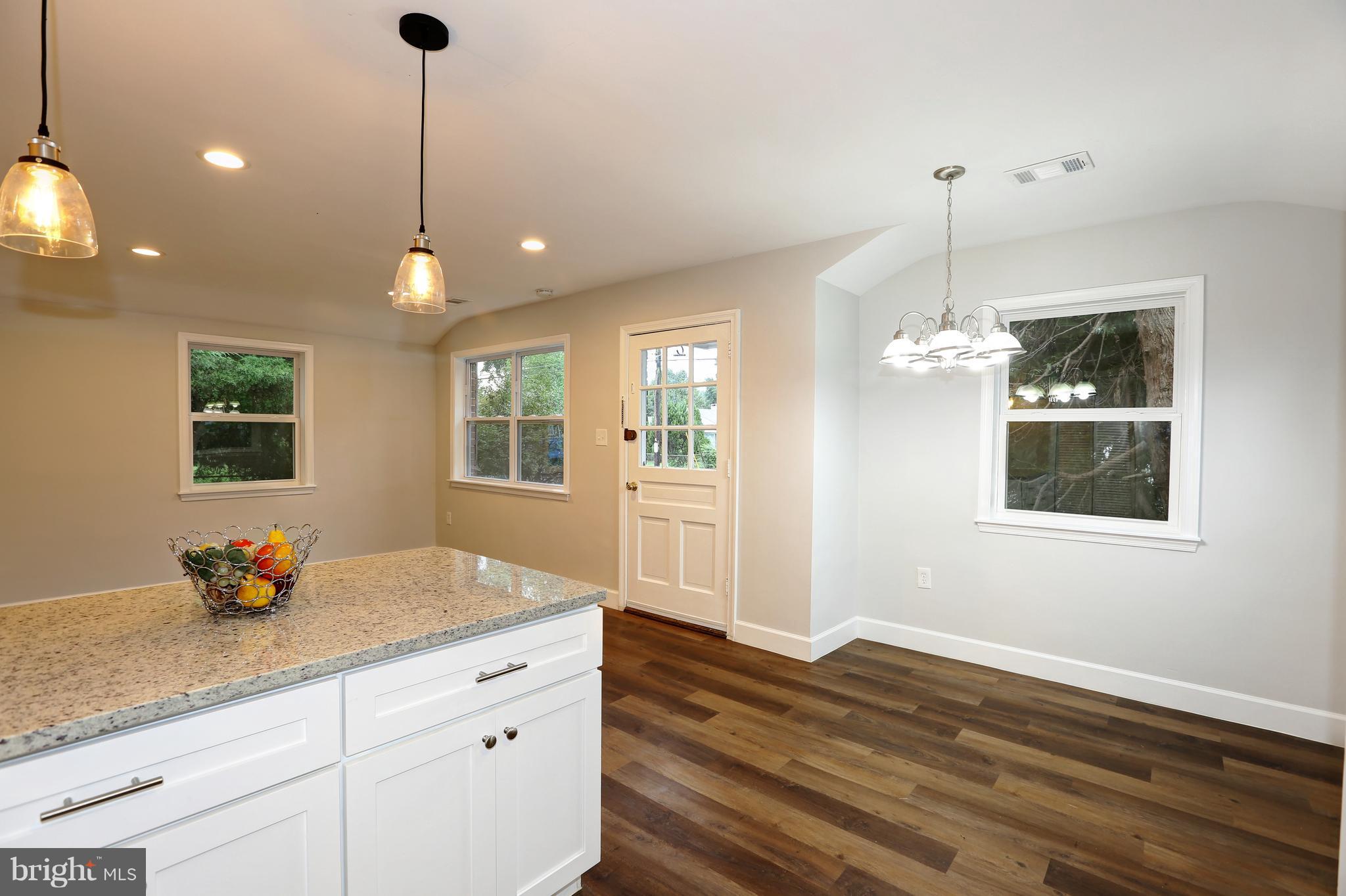 UNIVERSITY GARDENS - Residential