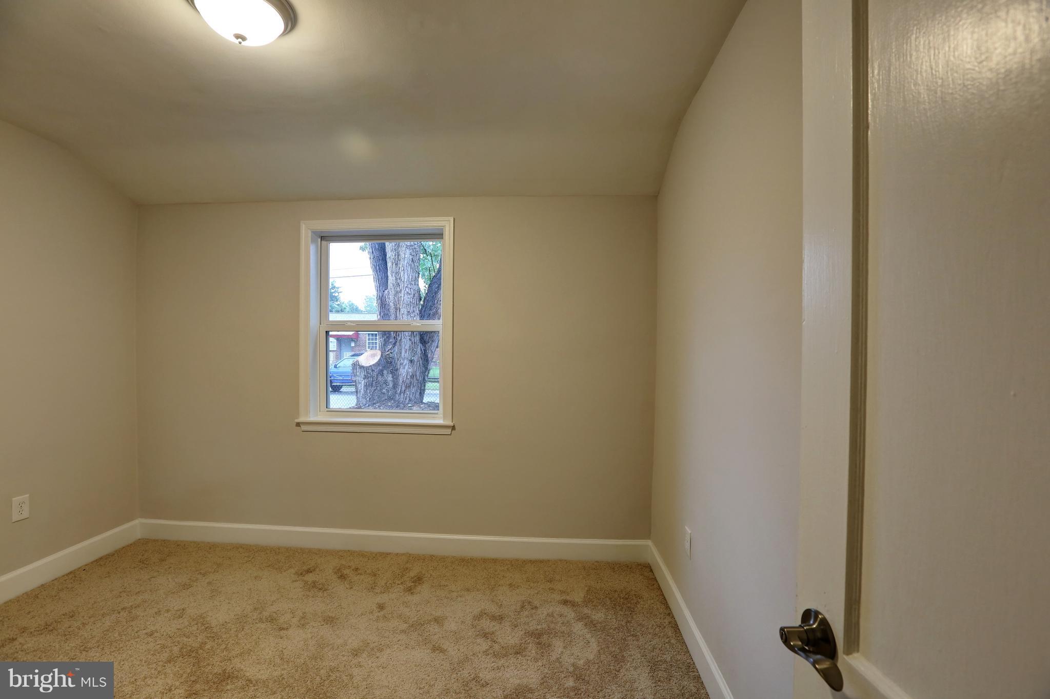 UNIVERSITY GARDENS - Residential