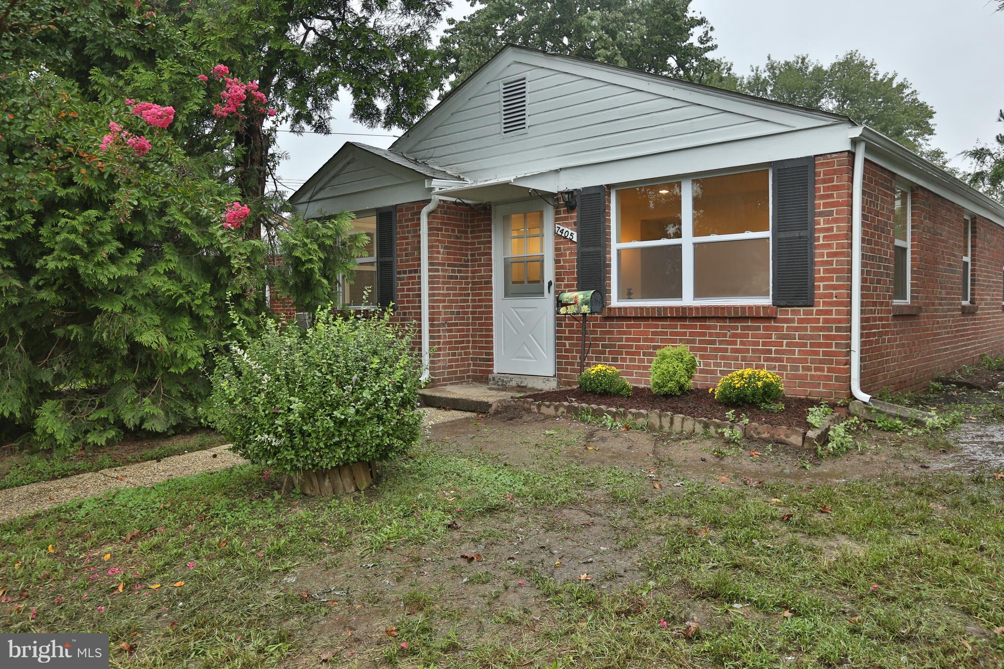 UNIVERSITY GARDENS - Residential