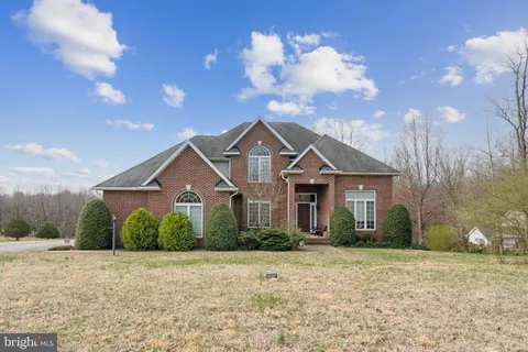 15715 Hens Rest Lane, Waldorf, MD MLS: MDCH2041296
