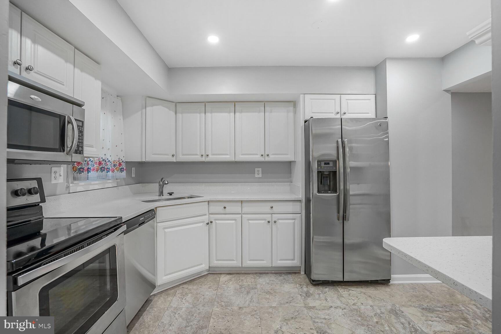 BURKE CENTRE - Residential Lease