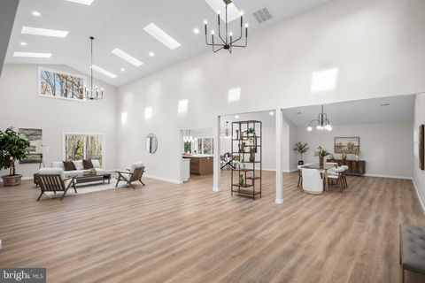 17 W DELAWARE TRAIL MEDFORD NJ 08055