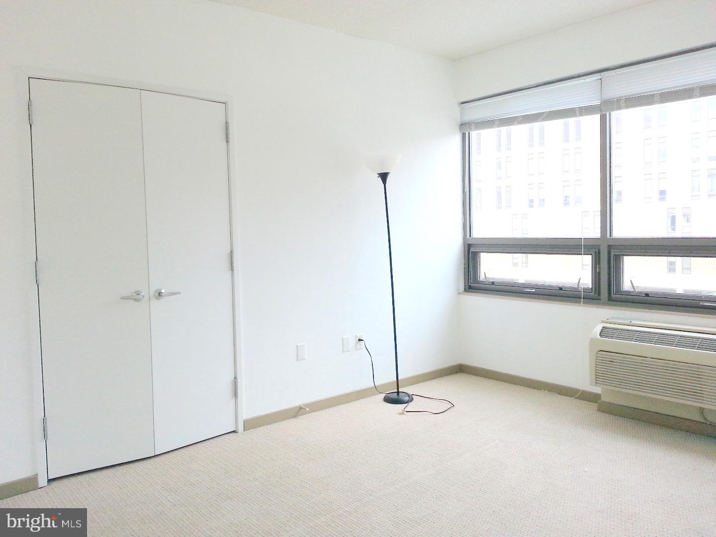 CENTER CITY - Residential Lease