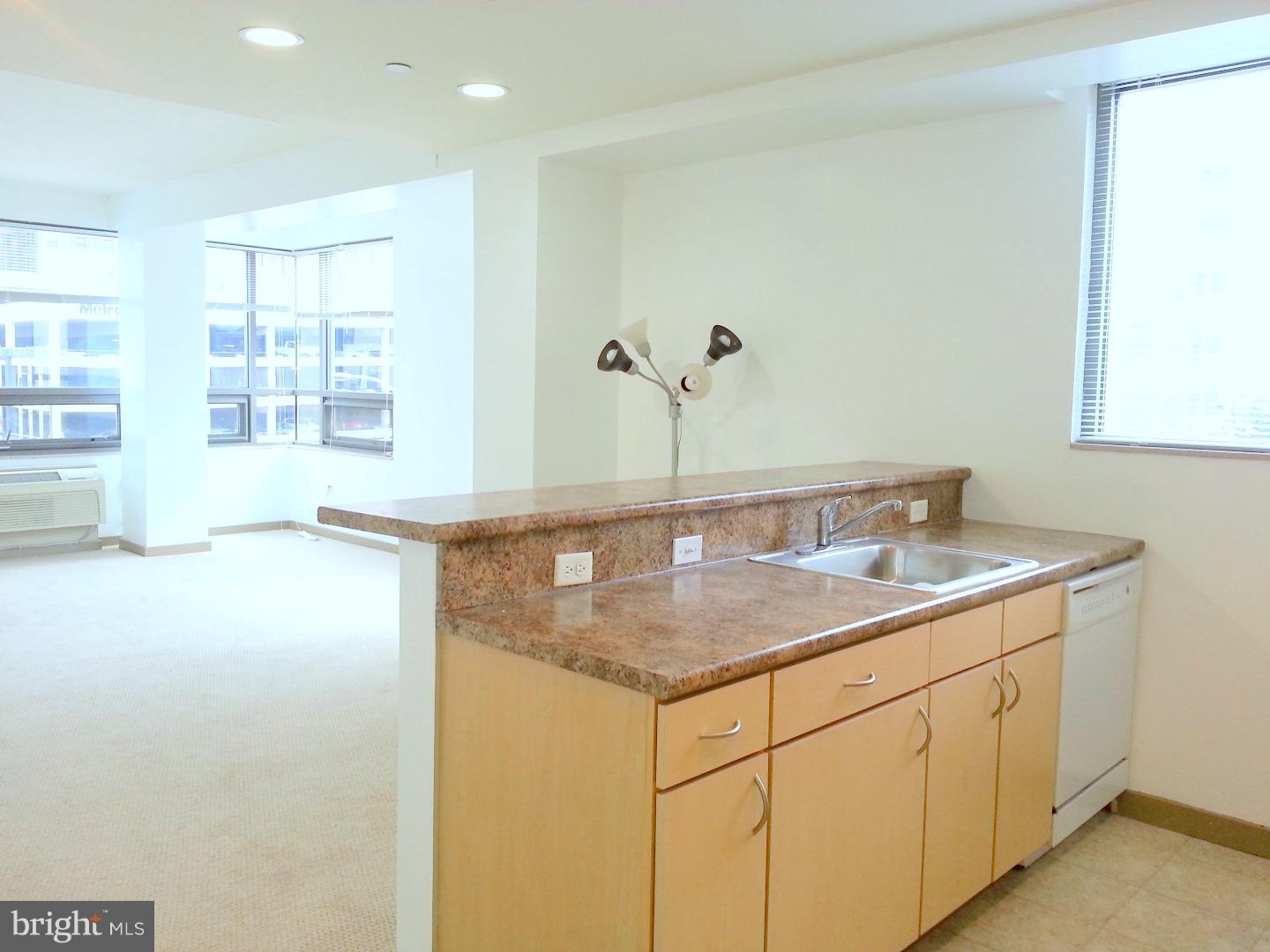 CENTER CITY - Residential Lease