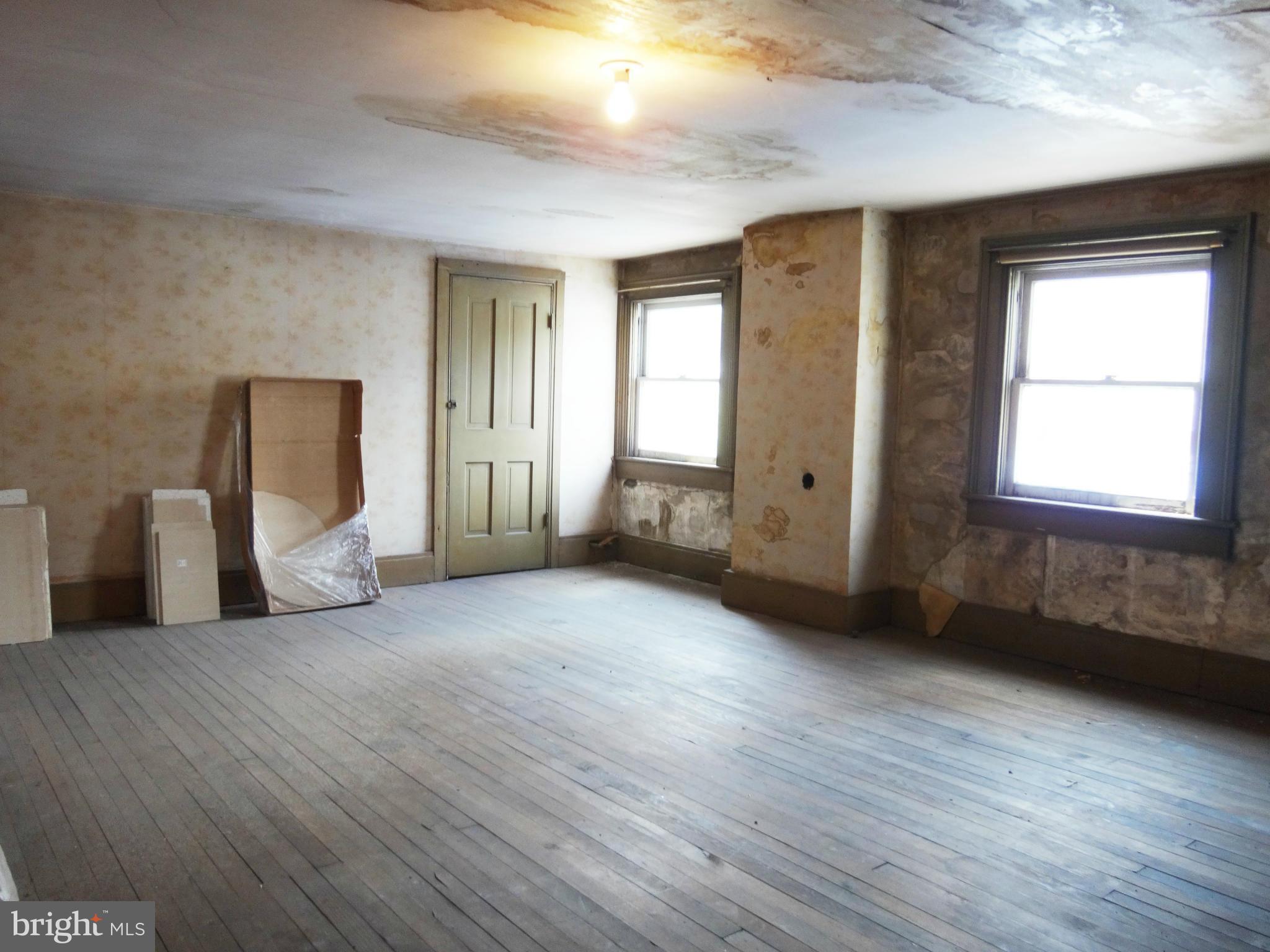 NONE AVAILABLE - Commercial Lease