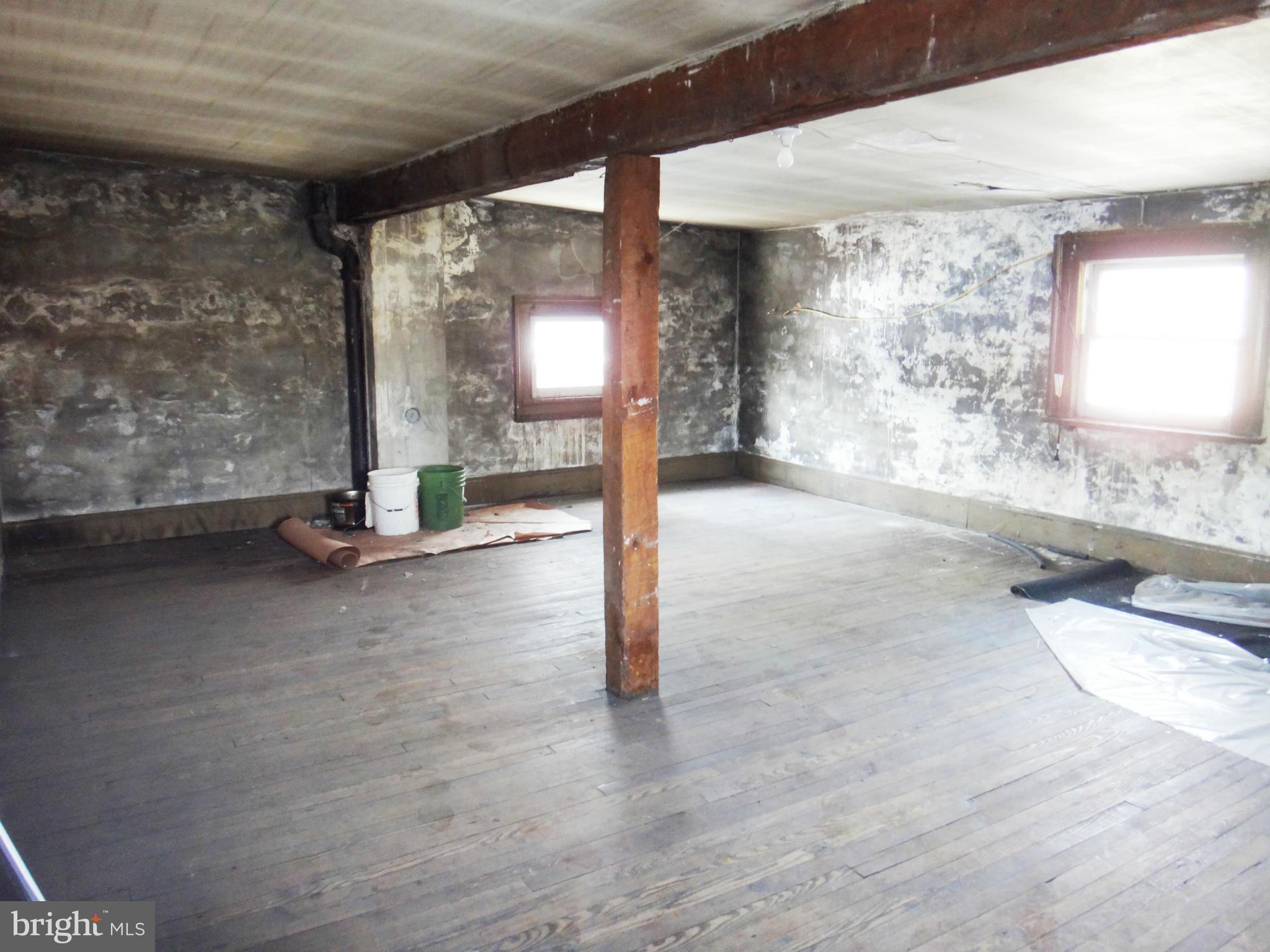 NONE AVAILABLE - Commercial Lease