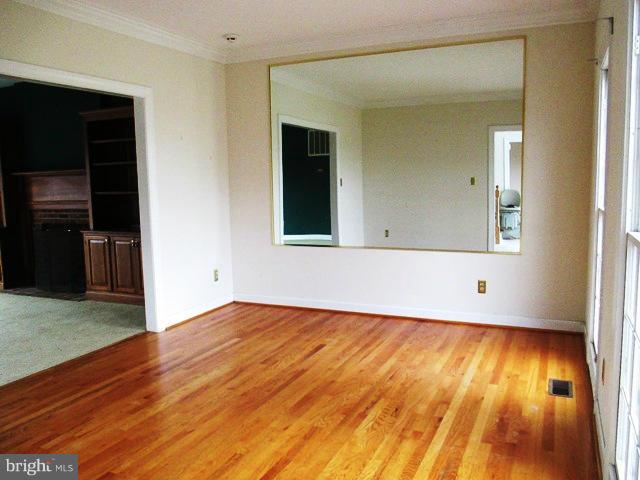 LOCUST HILL - Residential