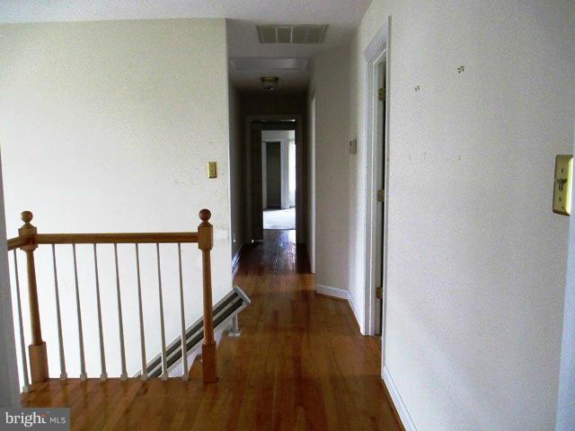 LOCUST HILL - Residential