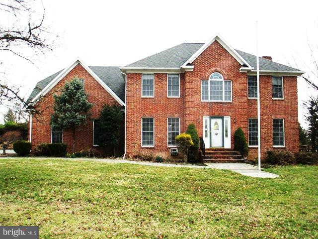 LOCUST HILL - Residential