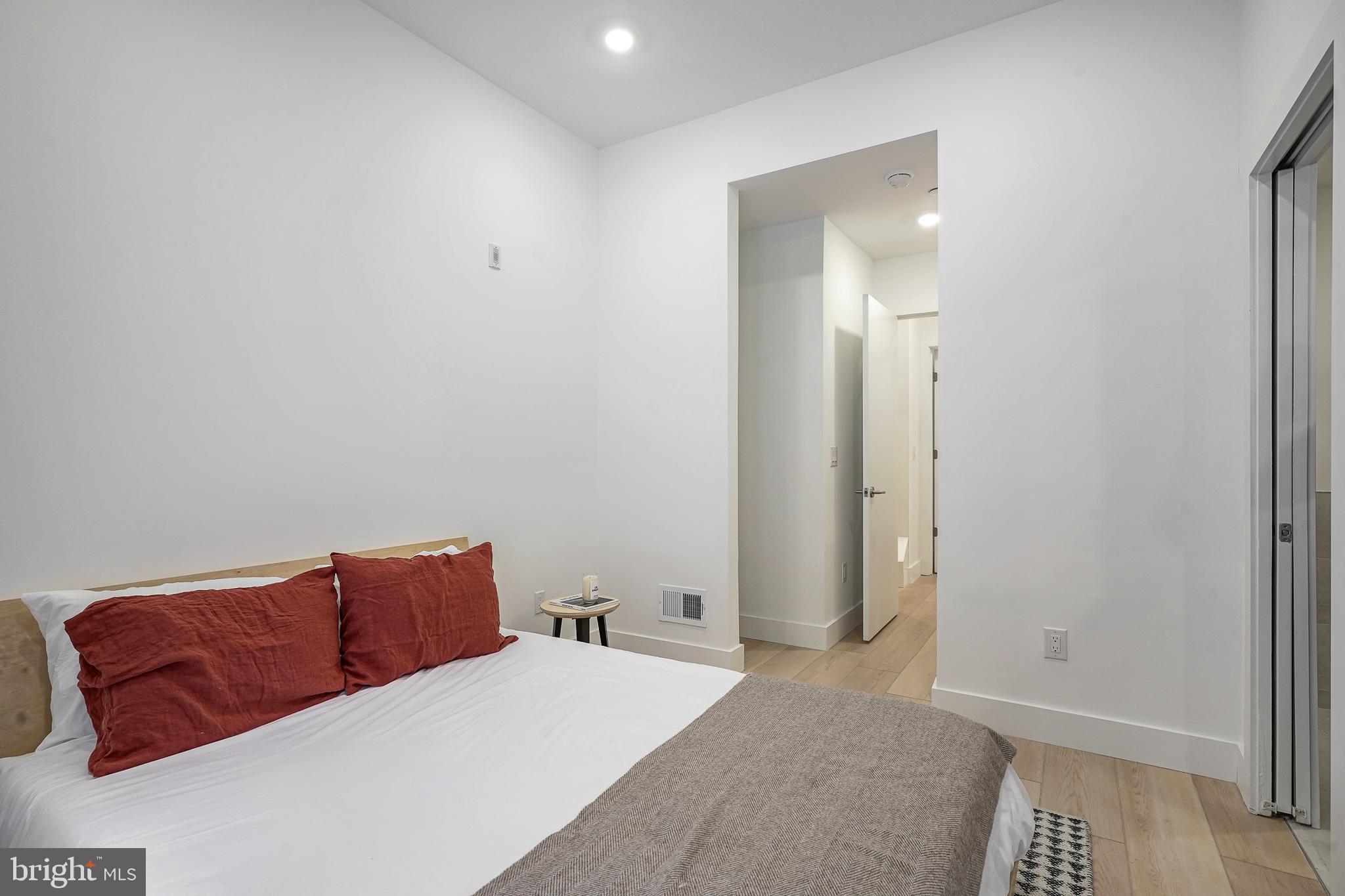 SPRING GARDEN - Residential