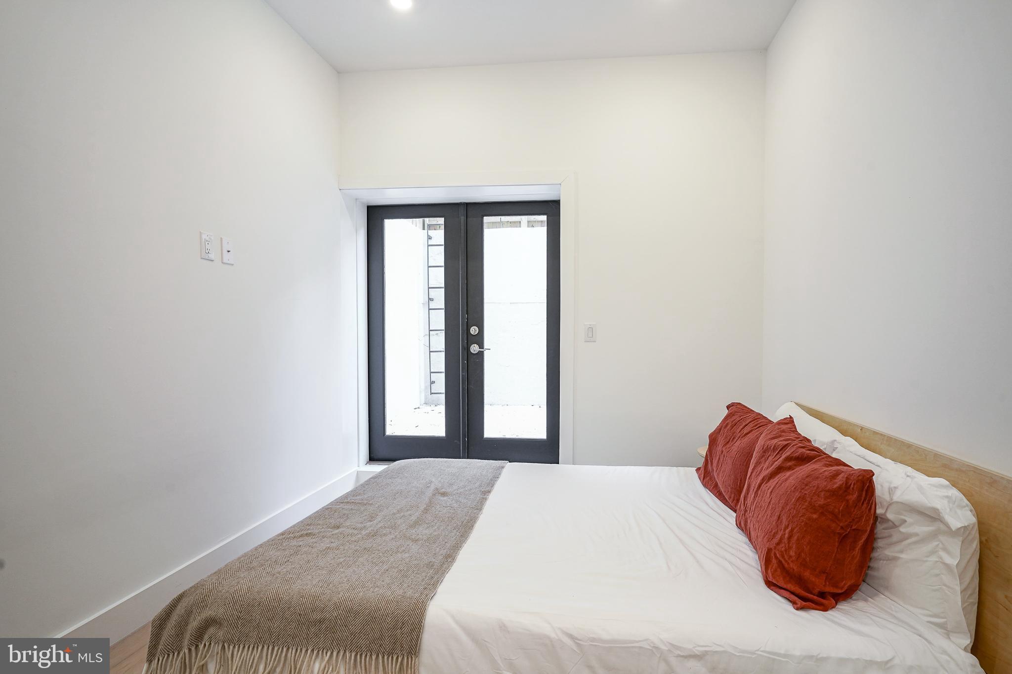 SPRING GARDEN - Residential