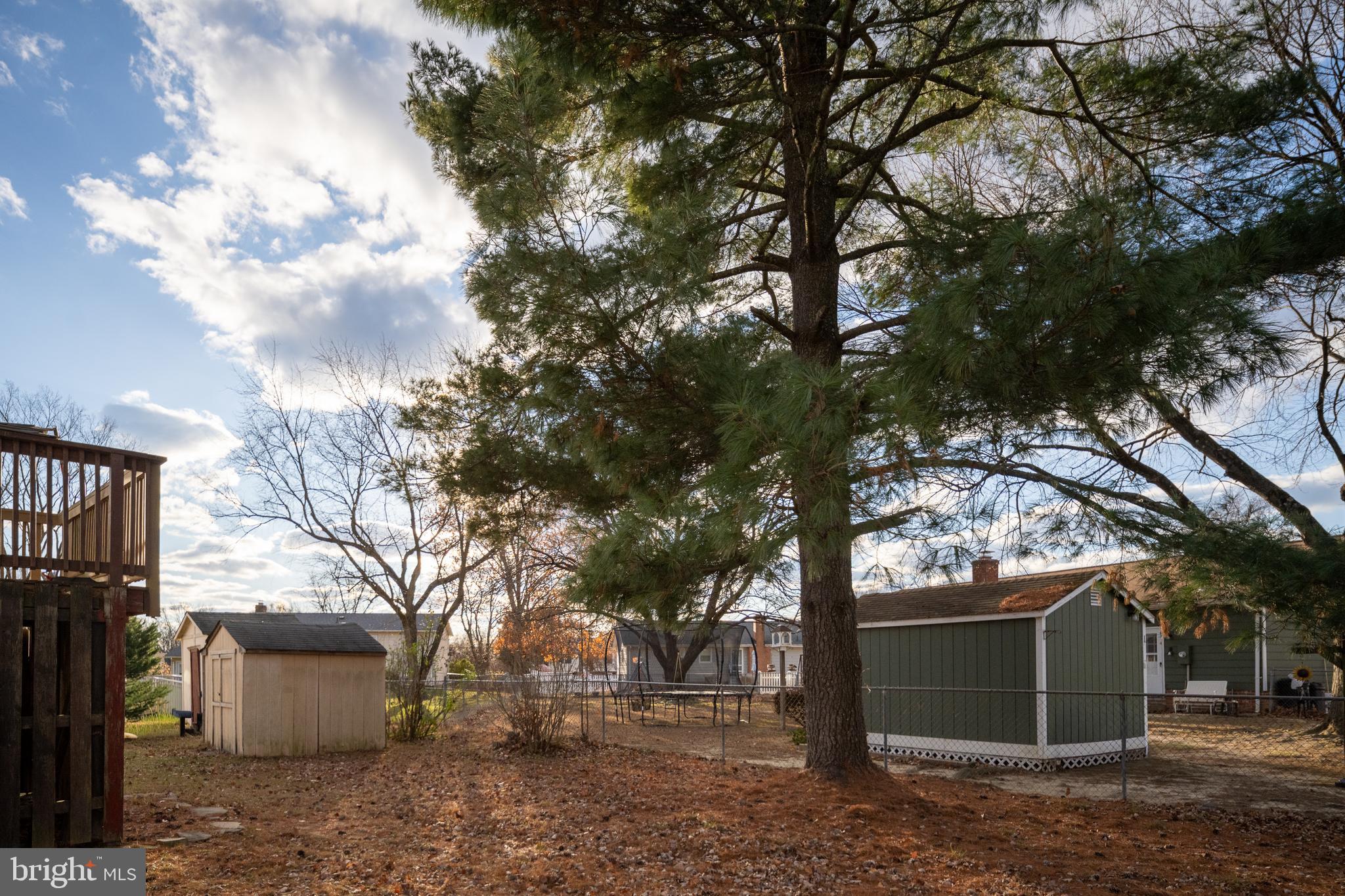 SHERATON HILLS EAST - Residential