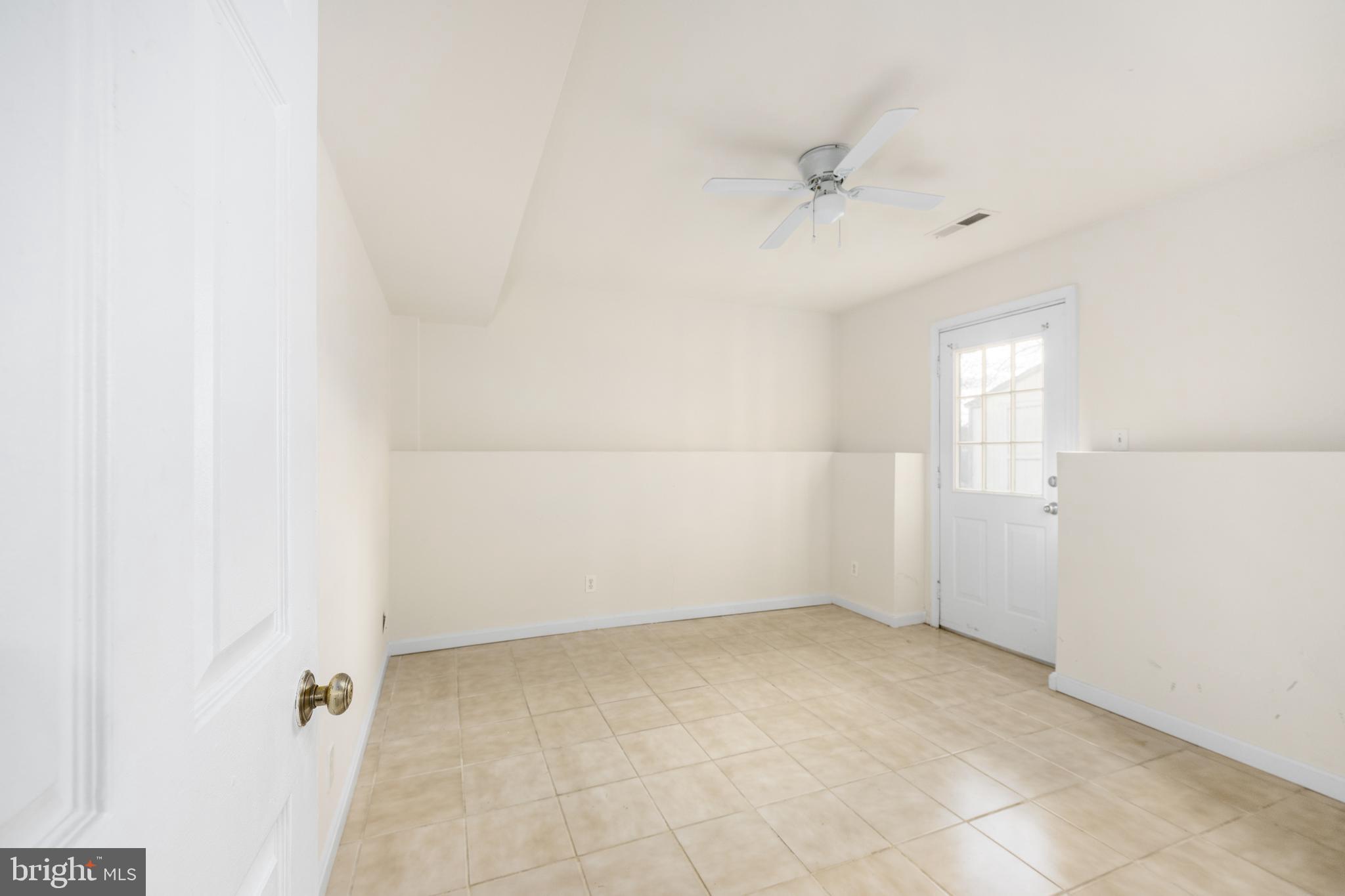 SHERATON HILLS EAST - Residential