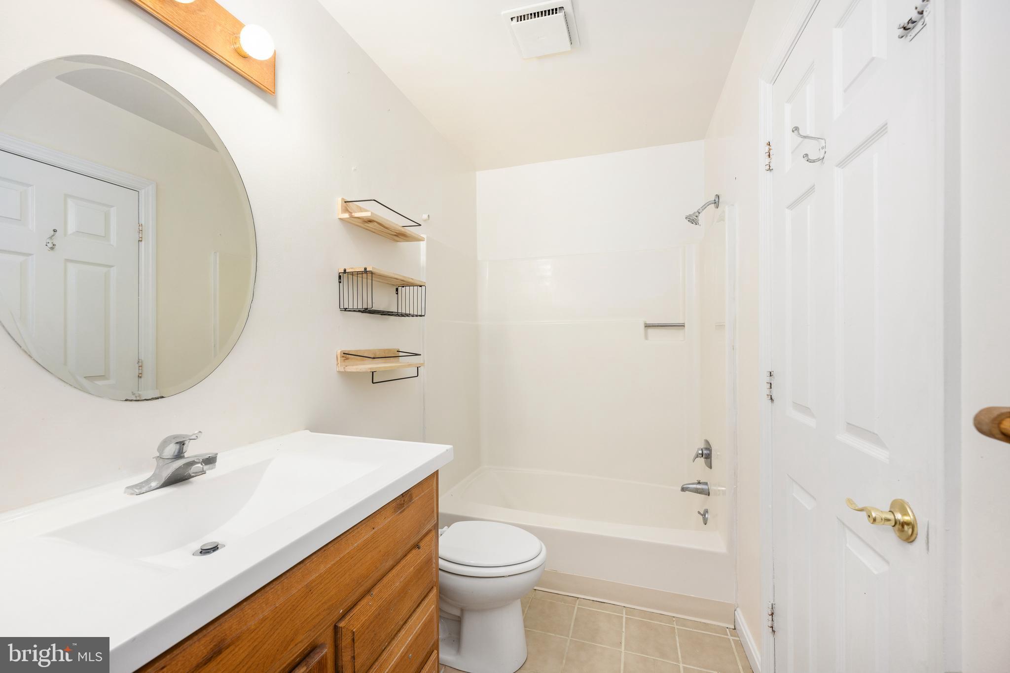 SHERATON HILLS EAST - Residential