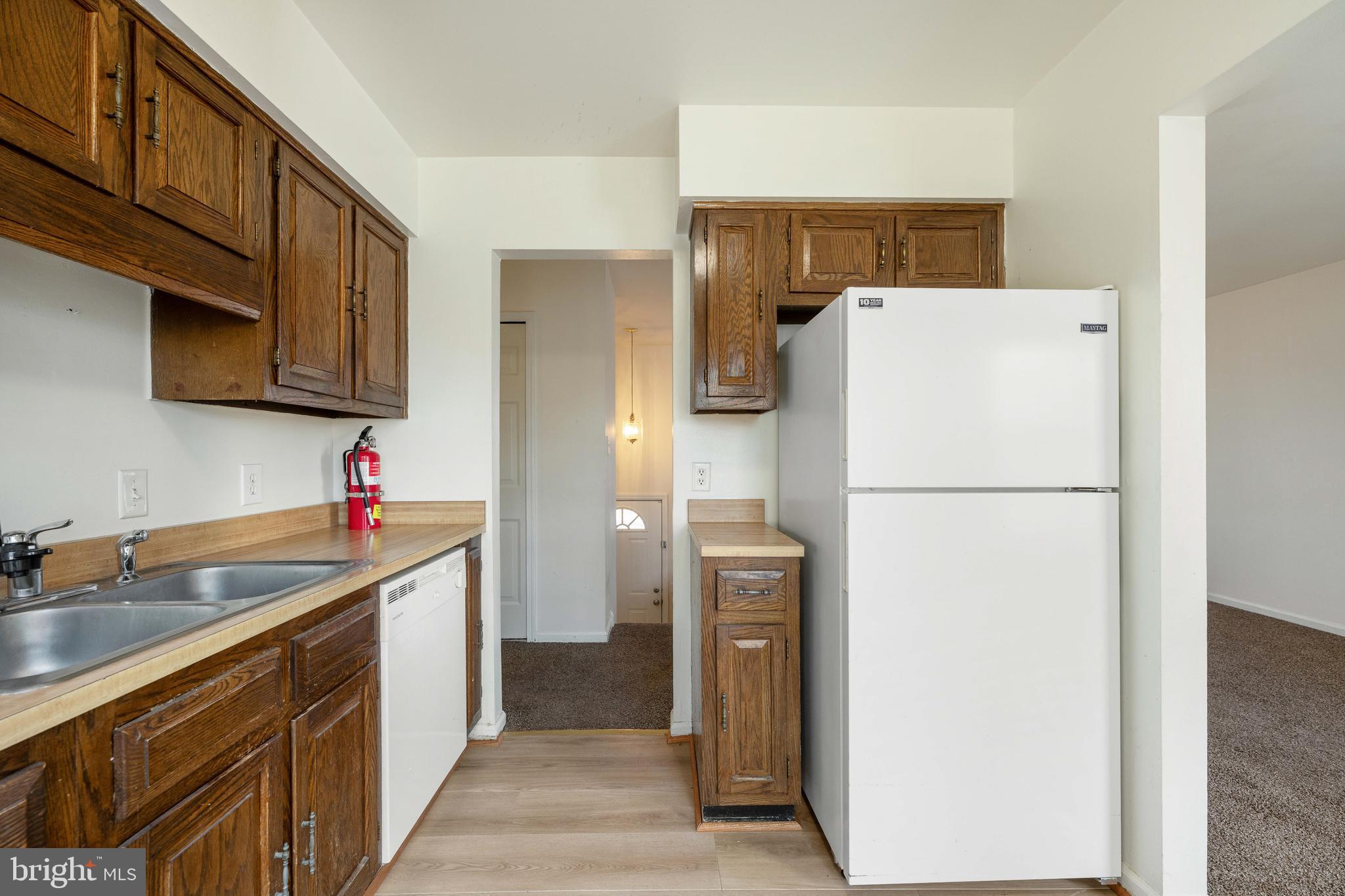 SHERATON HILLS EAST - Residential