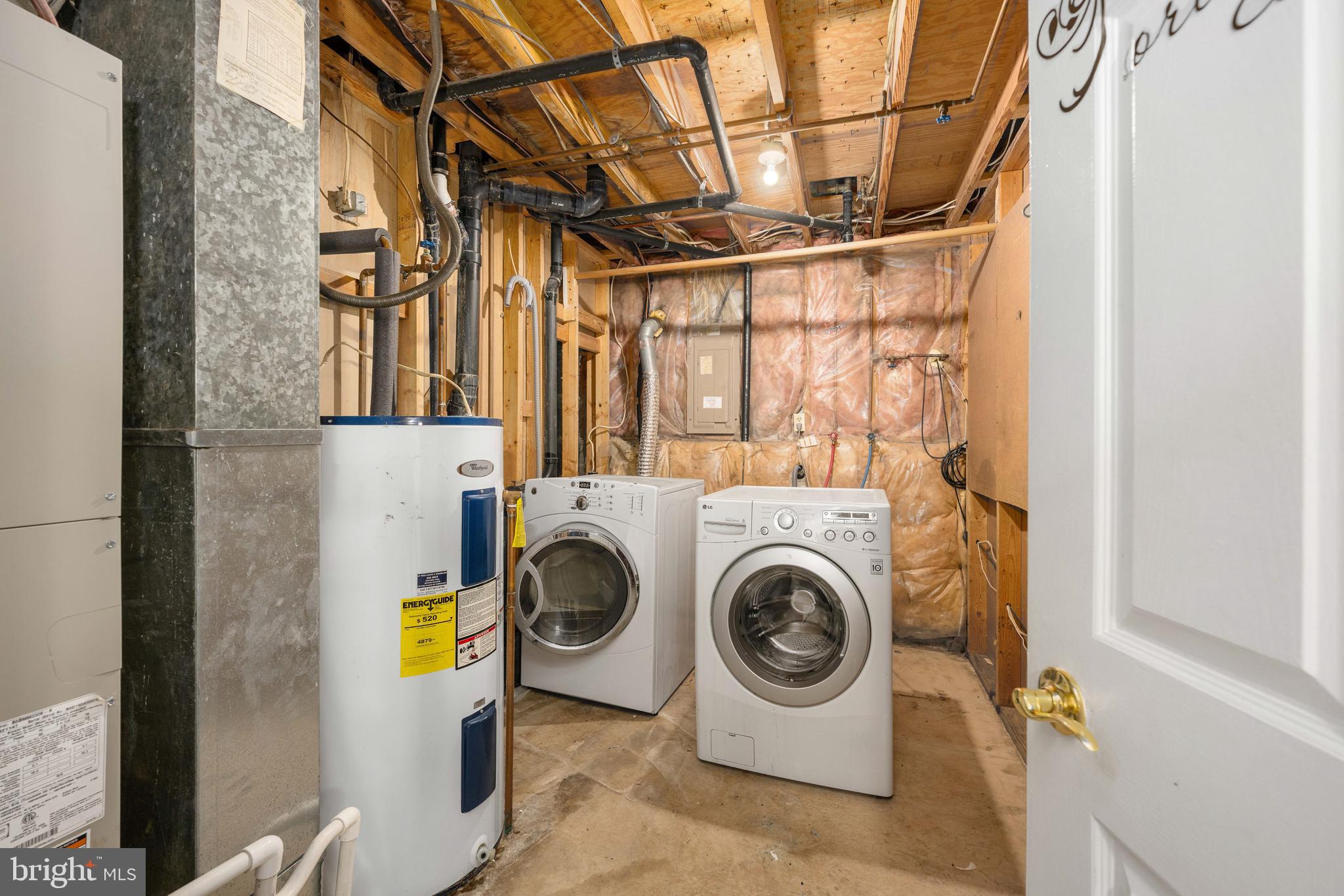 SHERATON HILLS EAST - Residential