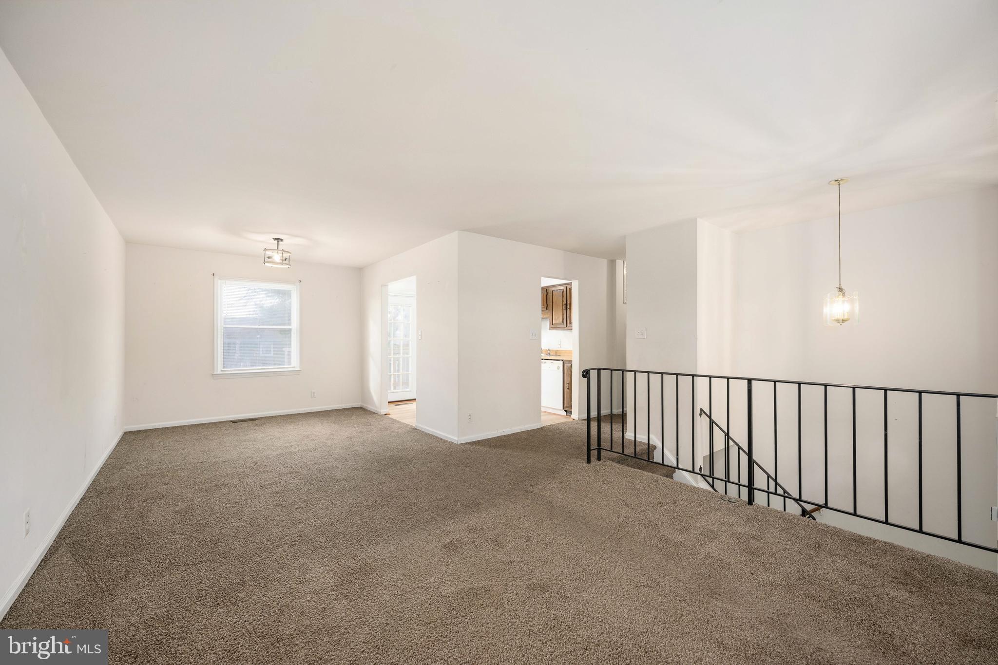 SHERATON HILLS EAST - Residential