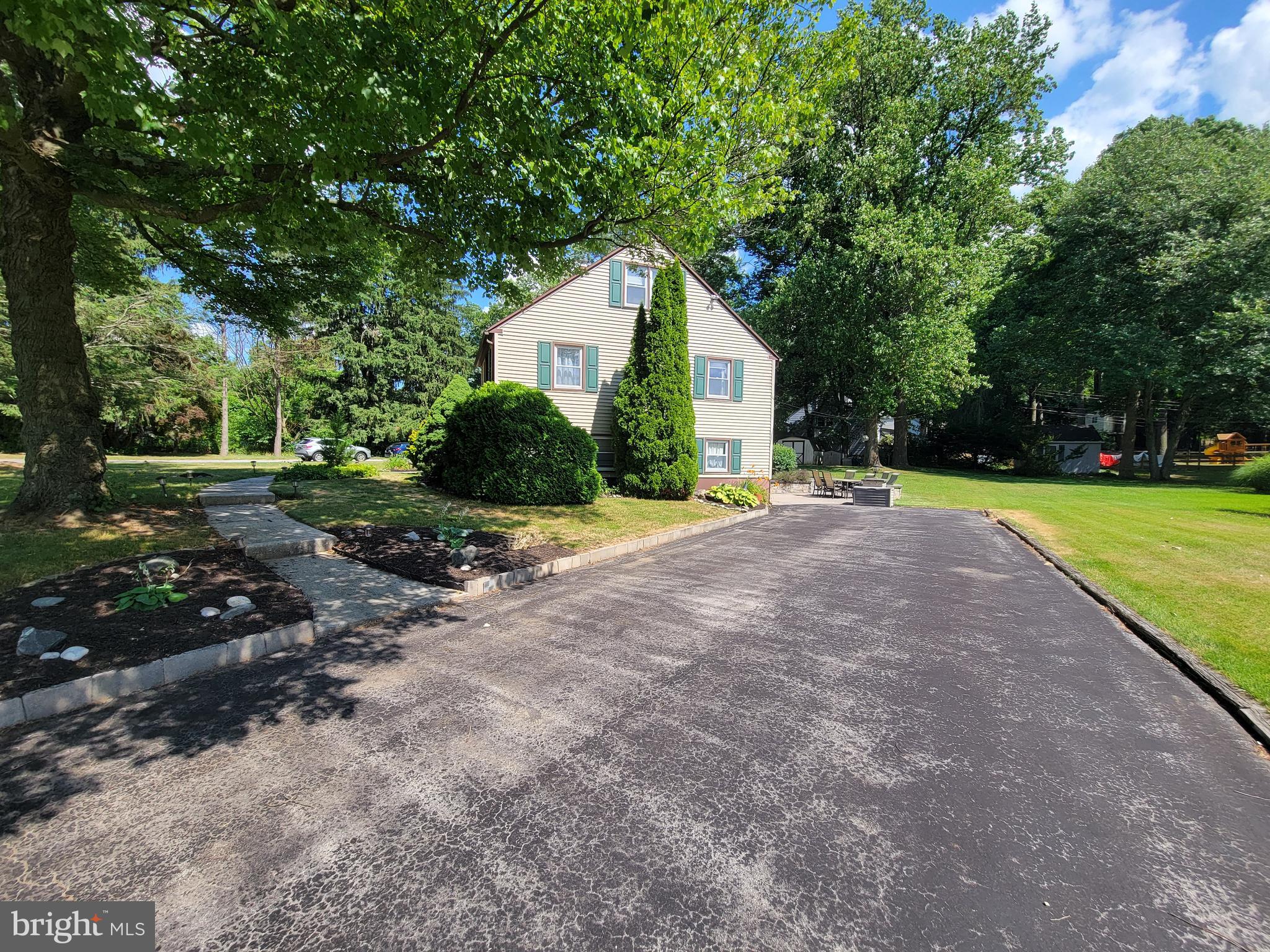 PARKCHESTER ESTS - Residential