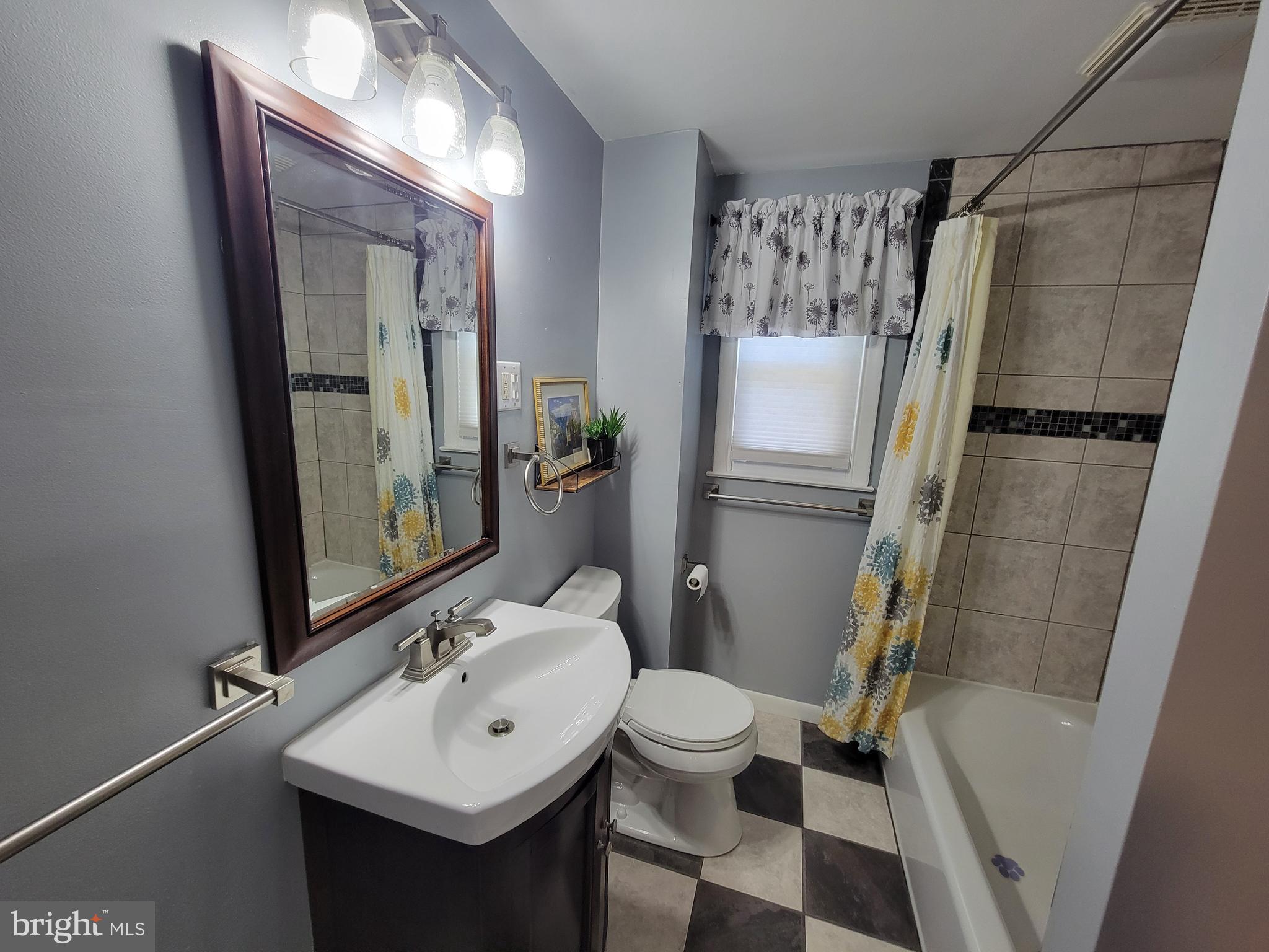 PARKCHESTER ESTS - Residential