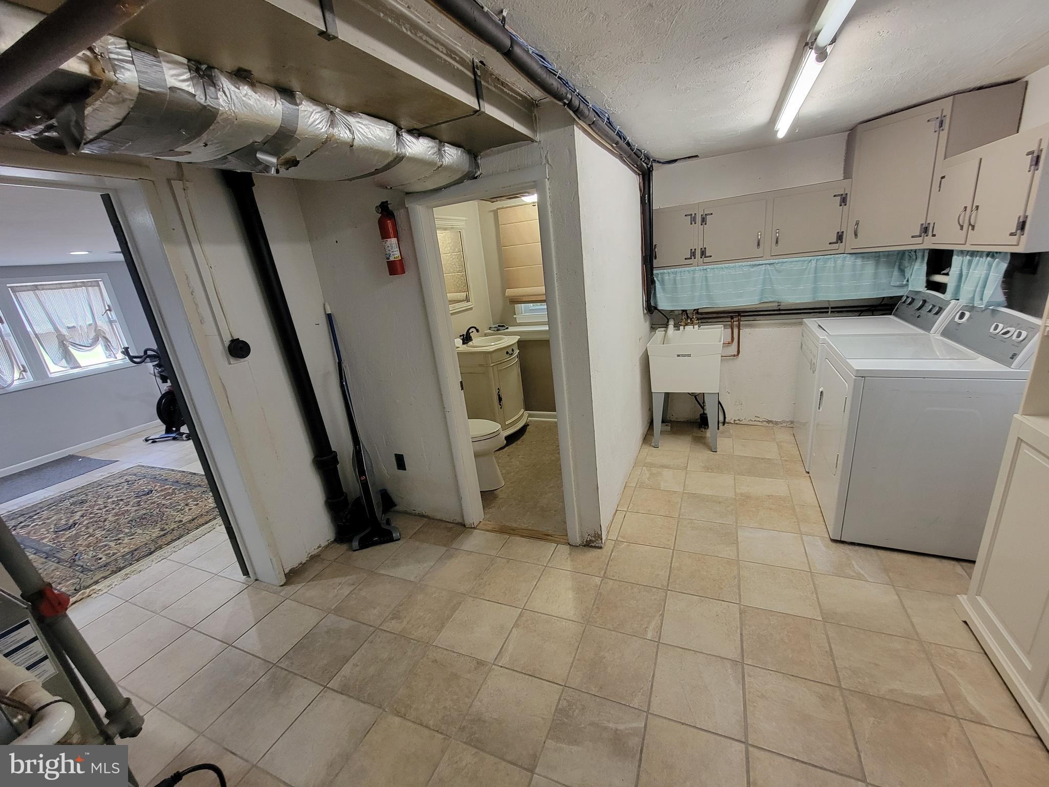 PARKCHESTER ESTS - Residential