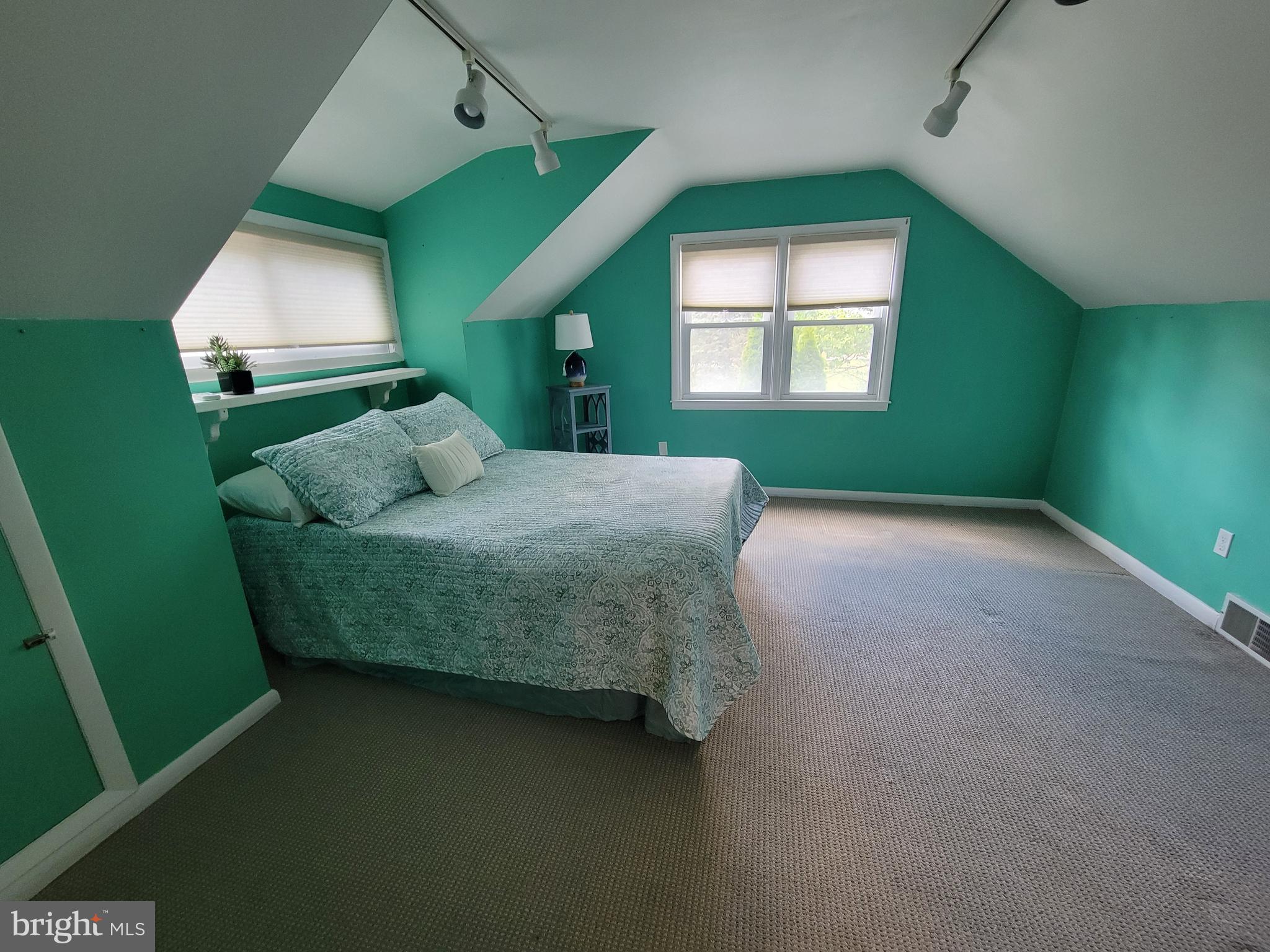 PARKCHESTER ESTS - Residential