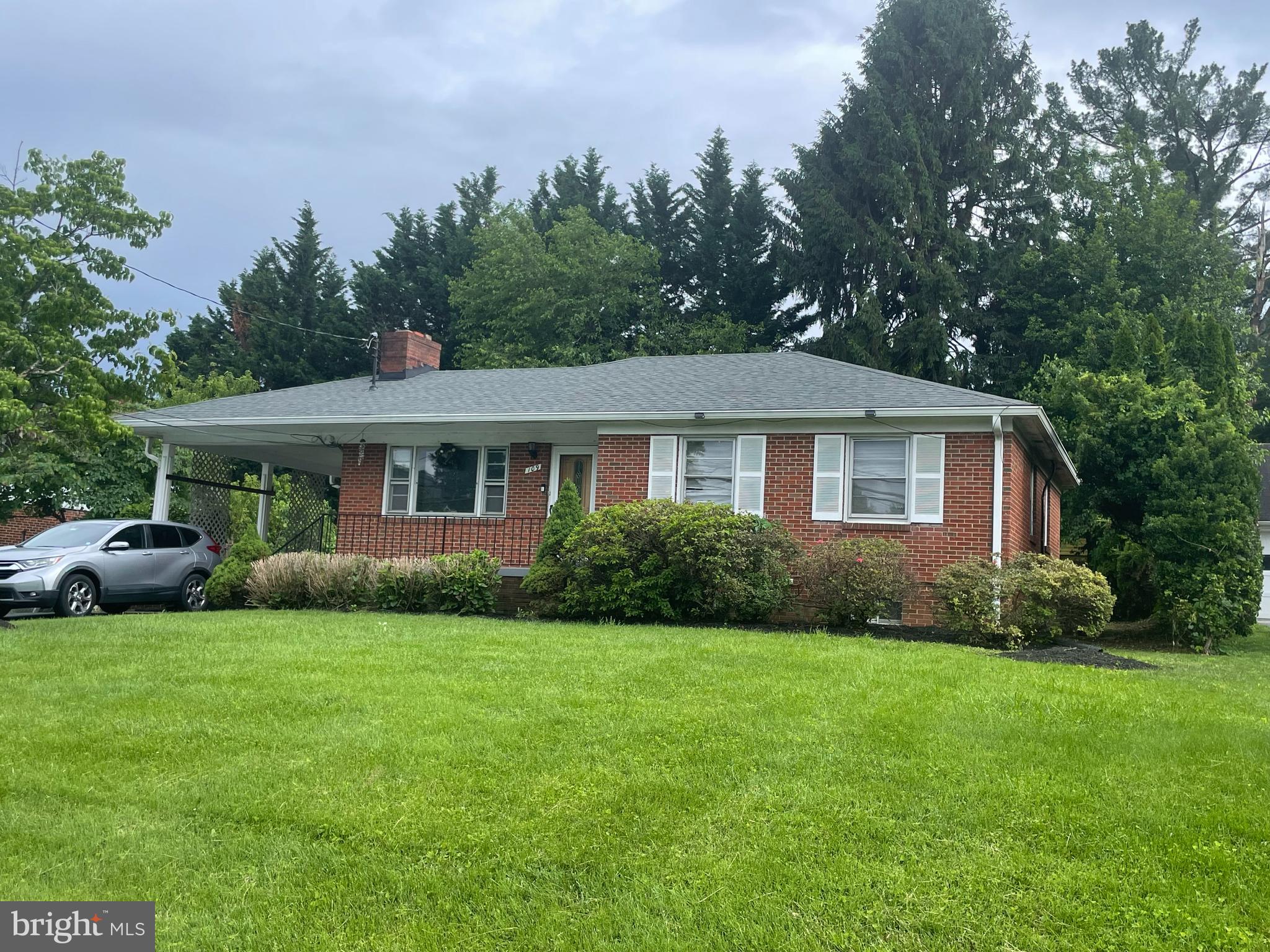 109 BROOKES AVENUE