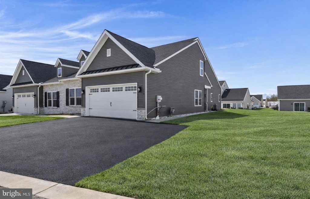 Photo of 131 Hillard Field, LANCASTER, PA 17603 (MLS # PALA2083024)