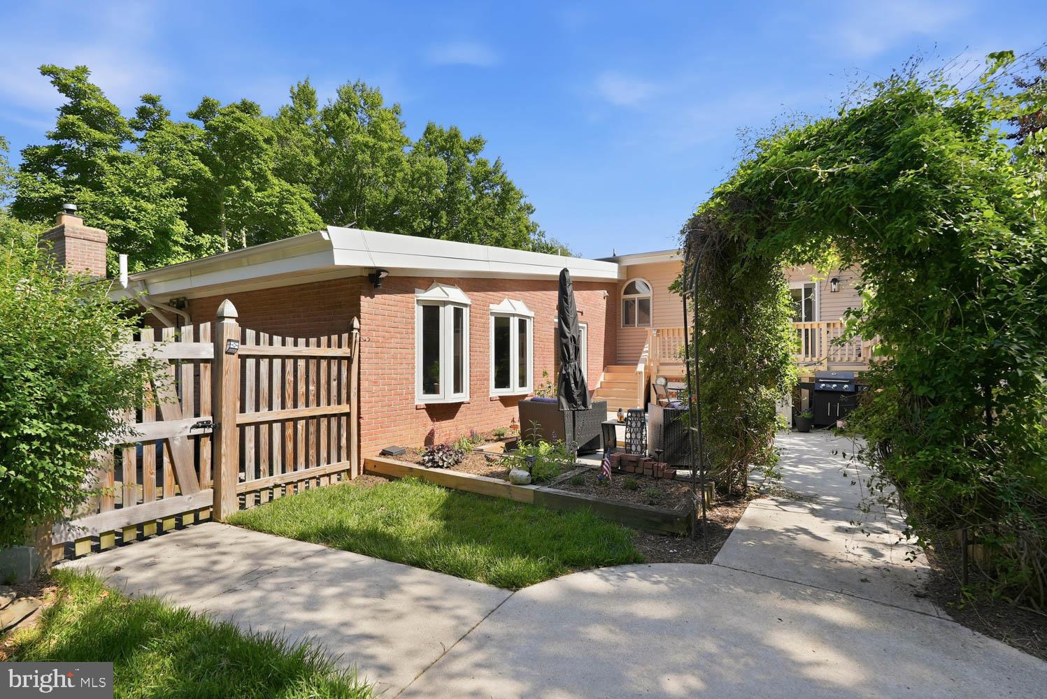 POTOMAC VALLEY - Residential