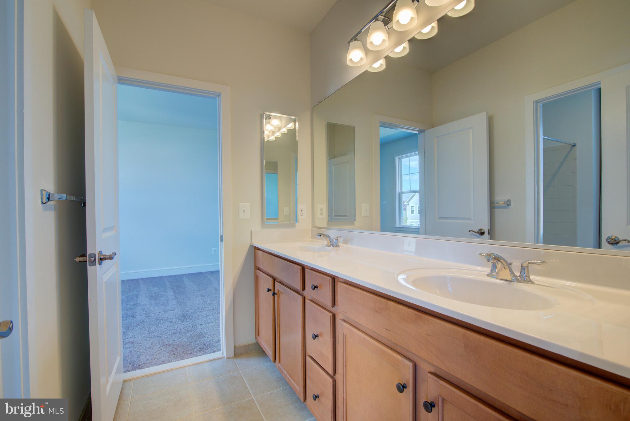 MEADOWBROOK - Residential