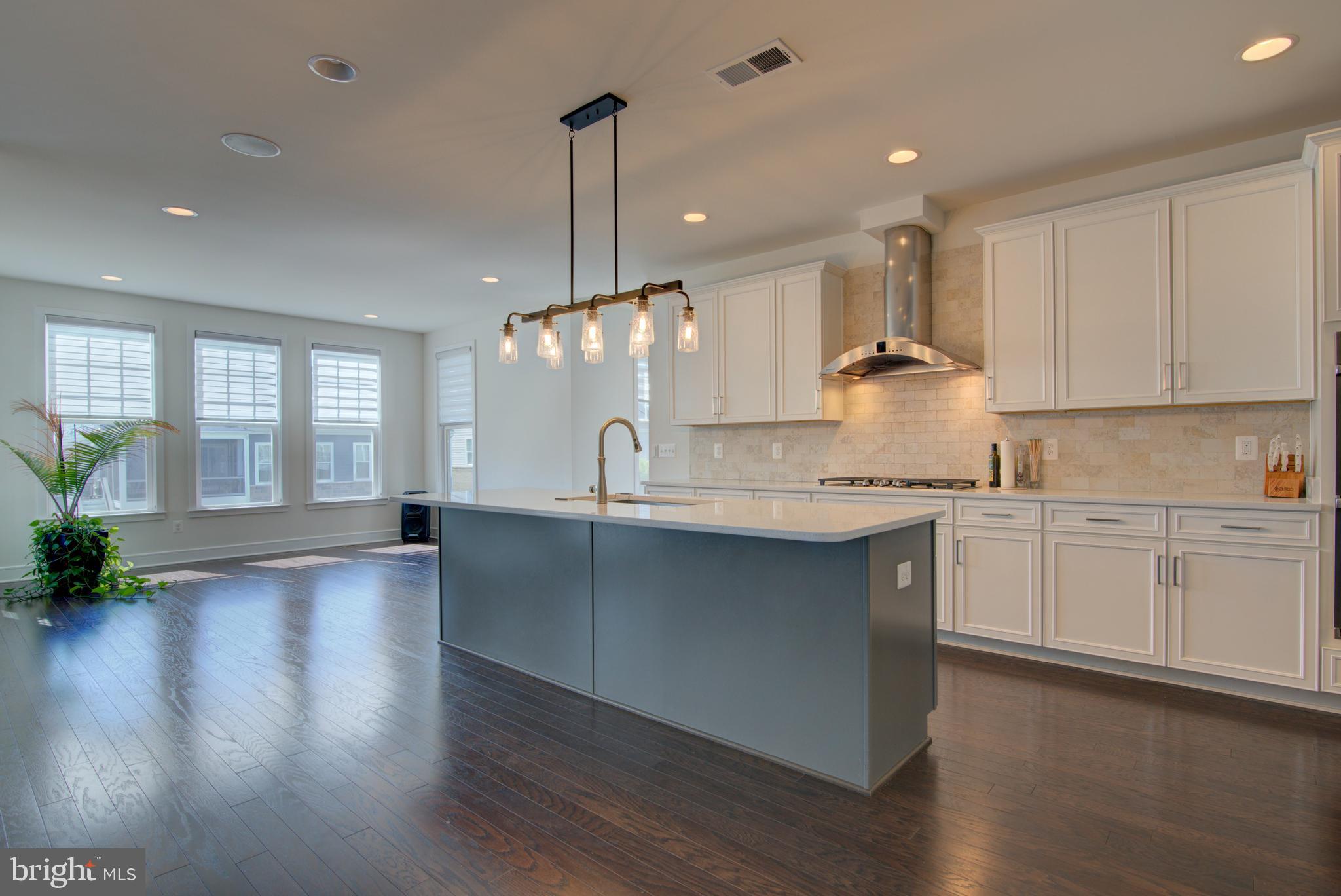 MEADOWBROOK - Residential