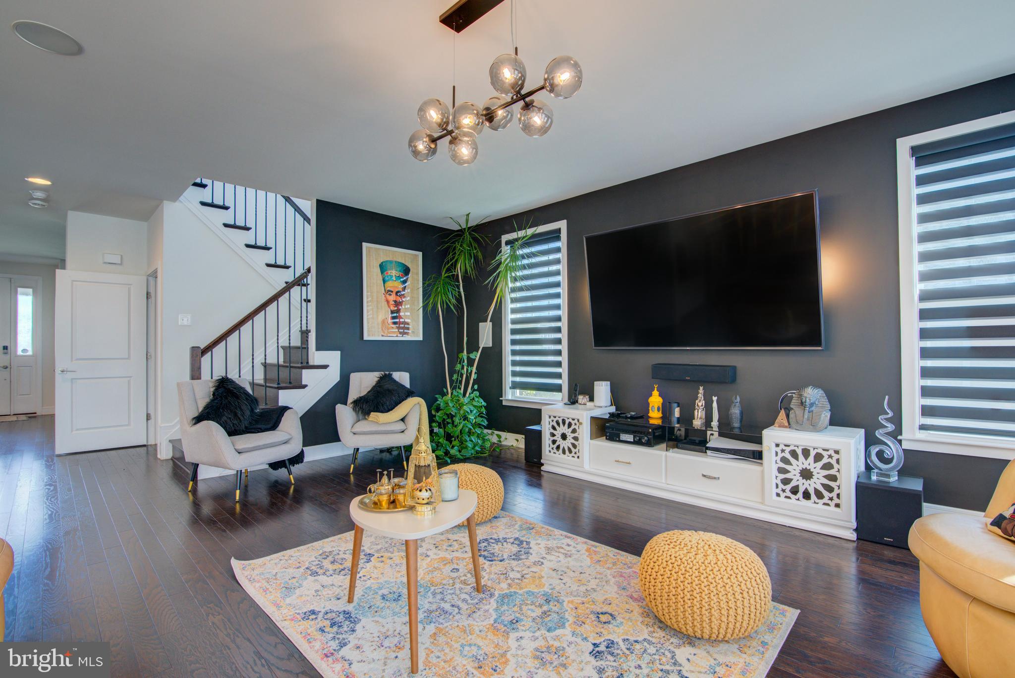 MEADOWBROOK - Residential