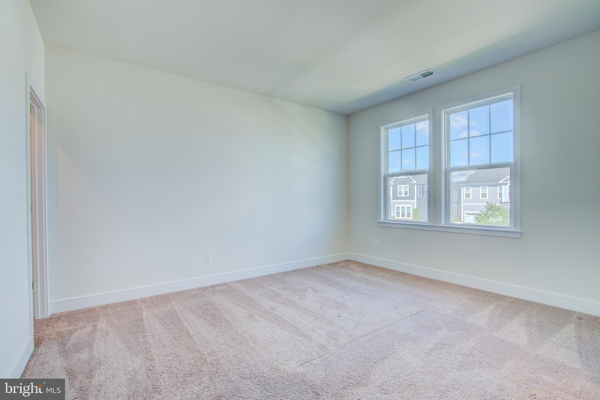 MEADOWBROOK - Residential